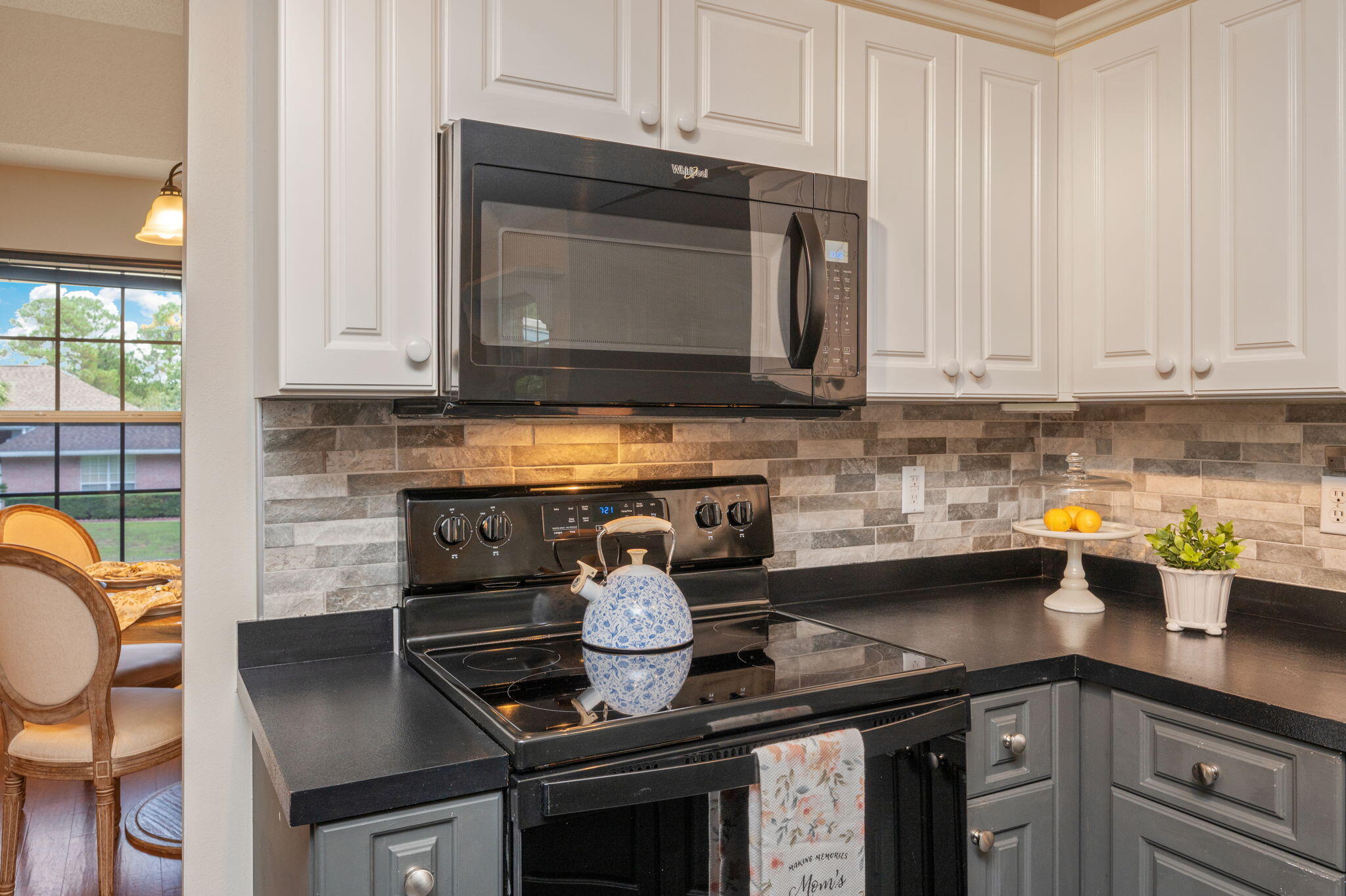 COUNTRY CLUB ESTATES 1 OF CRESTVIEW - Residential