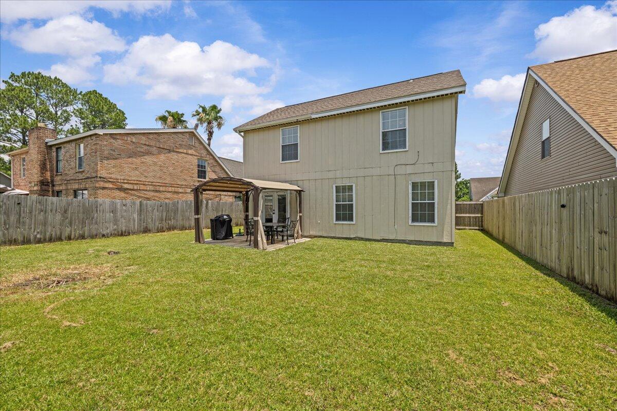 VILLAGE WEST - Residential