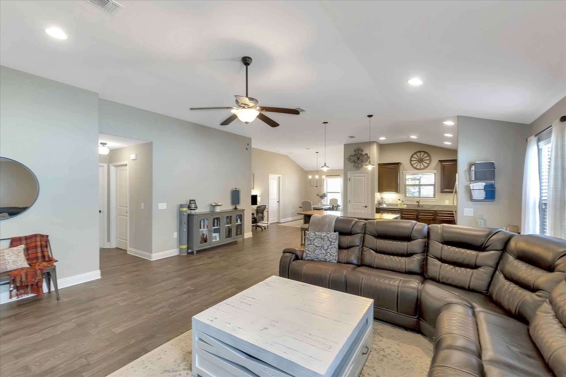 NAVARRE S/D - Residential