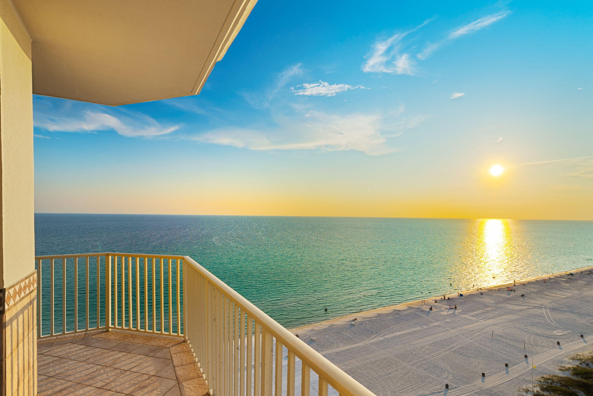 Grande Surf Club Condo - Residential