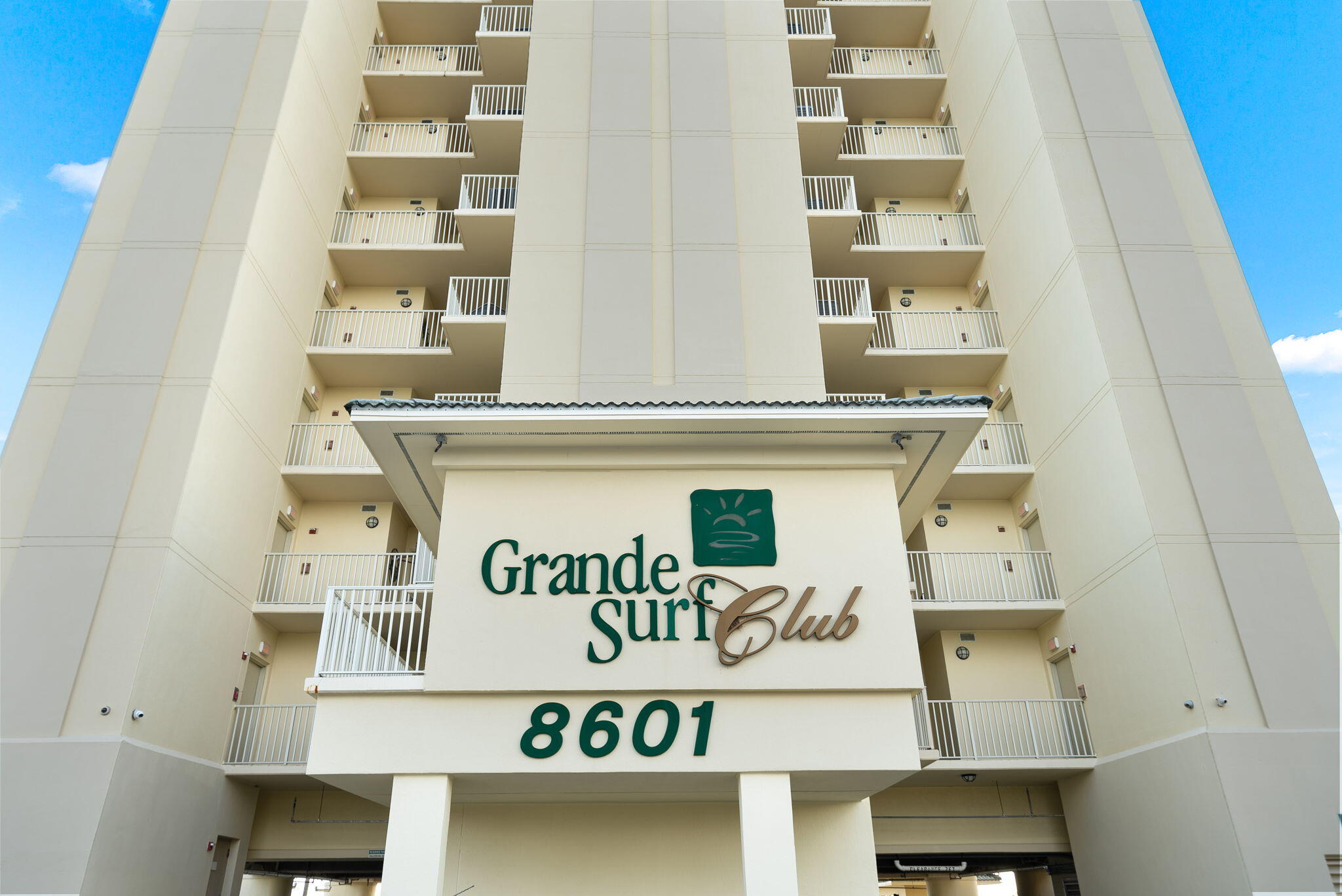 8601 W Surf 15 Drive 15w