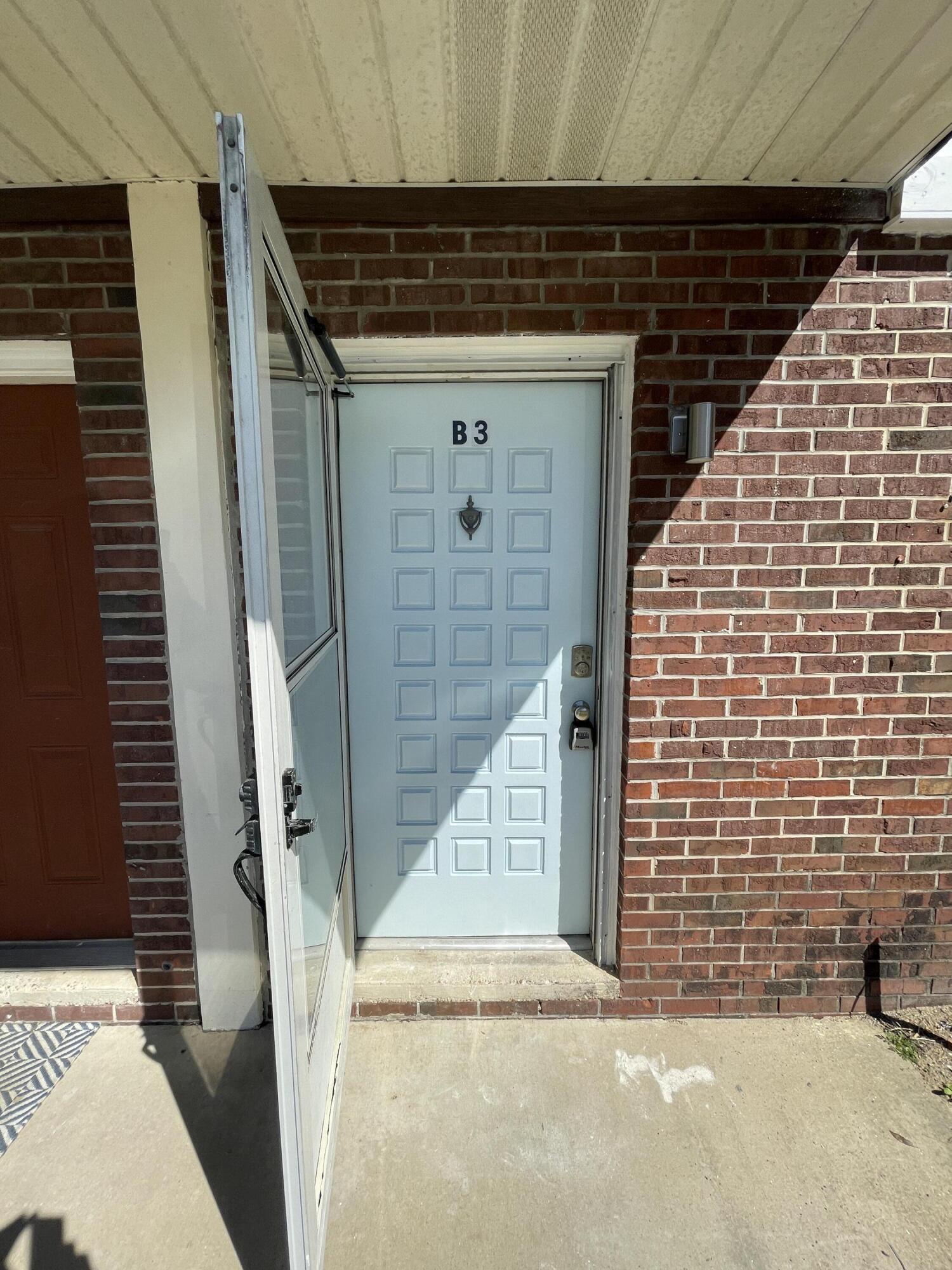 PORT DIXIE - Residential Lease