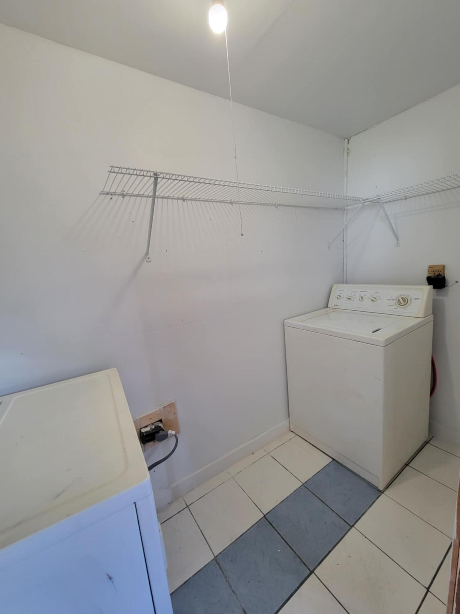 PORT DIXIE - Residential Lease