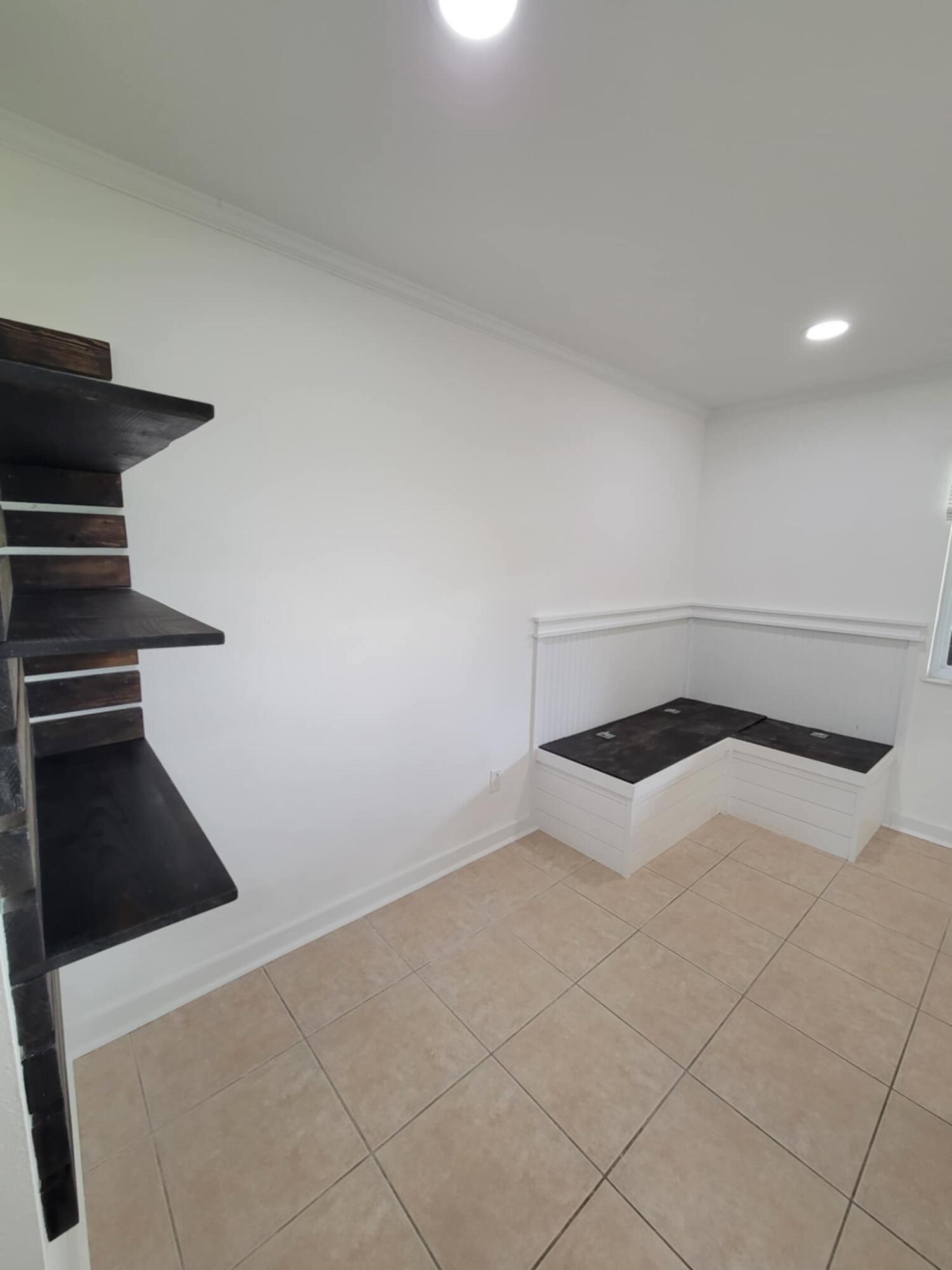 PORT DIXIE - Residential Lease
