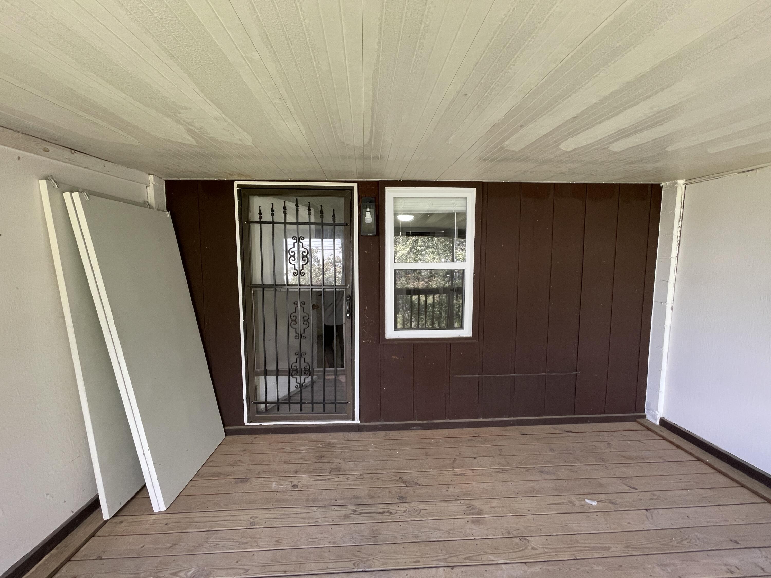 PORT DIXIE - Residential Lease