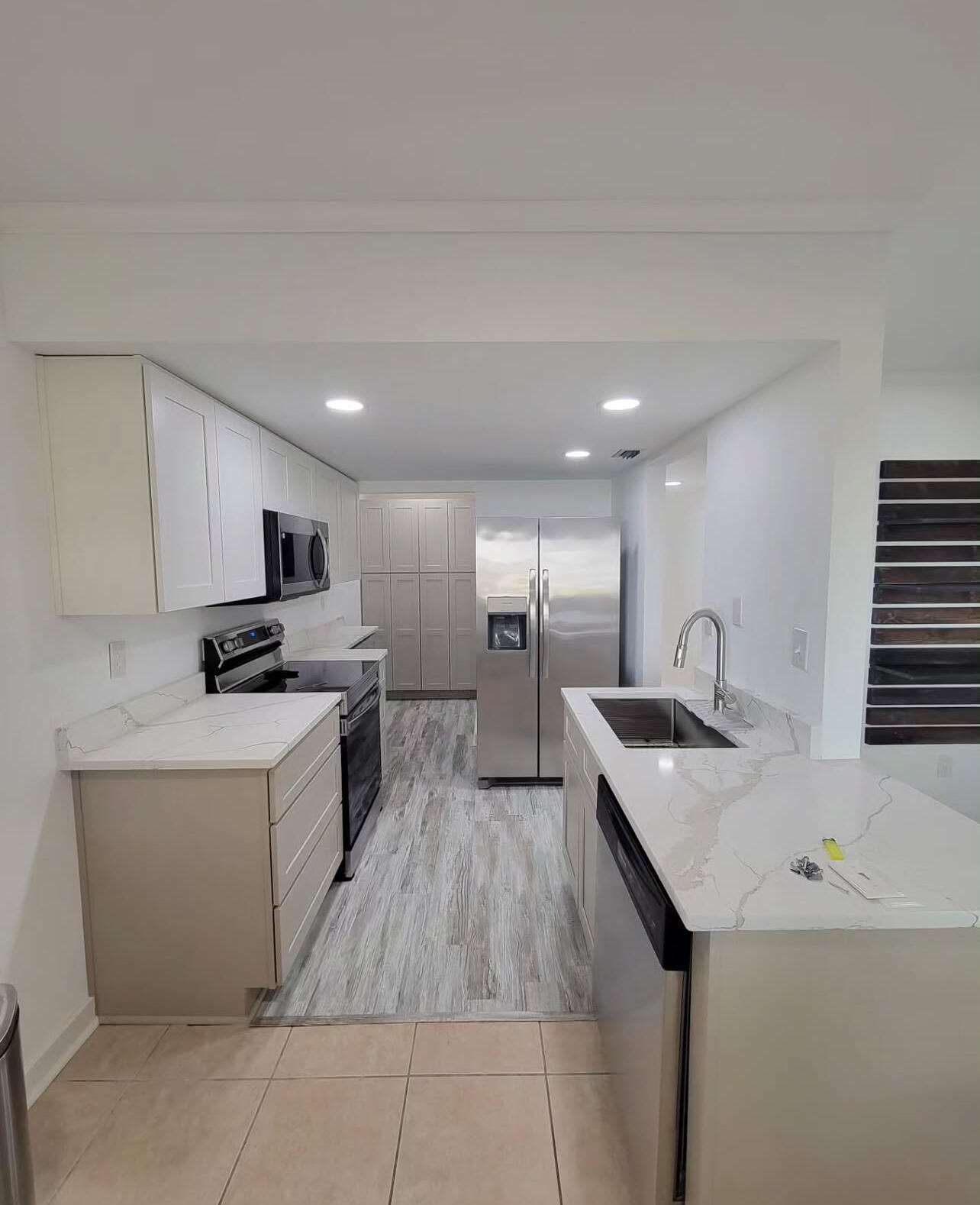 PORT DIXIE - Residential Lease
