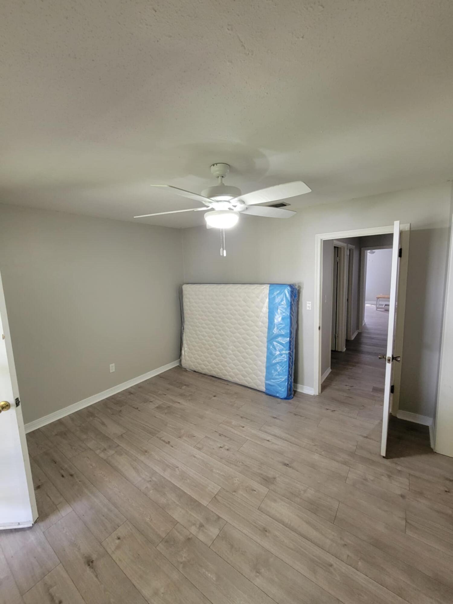 PORT DIXIE - Residential Lease