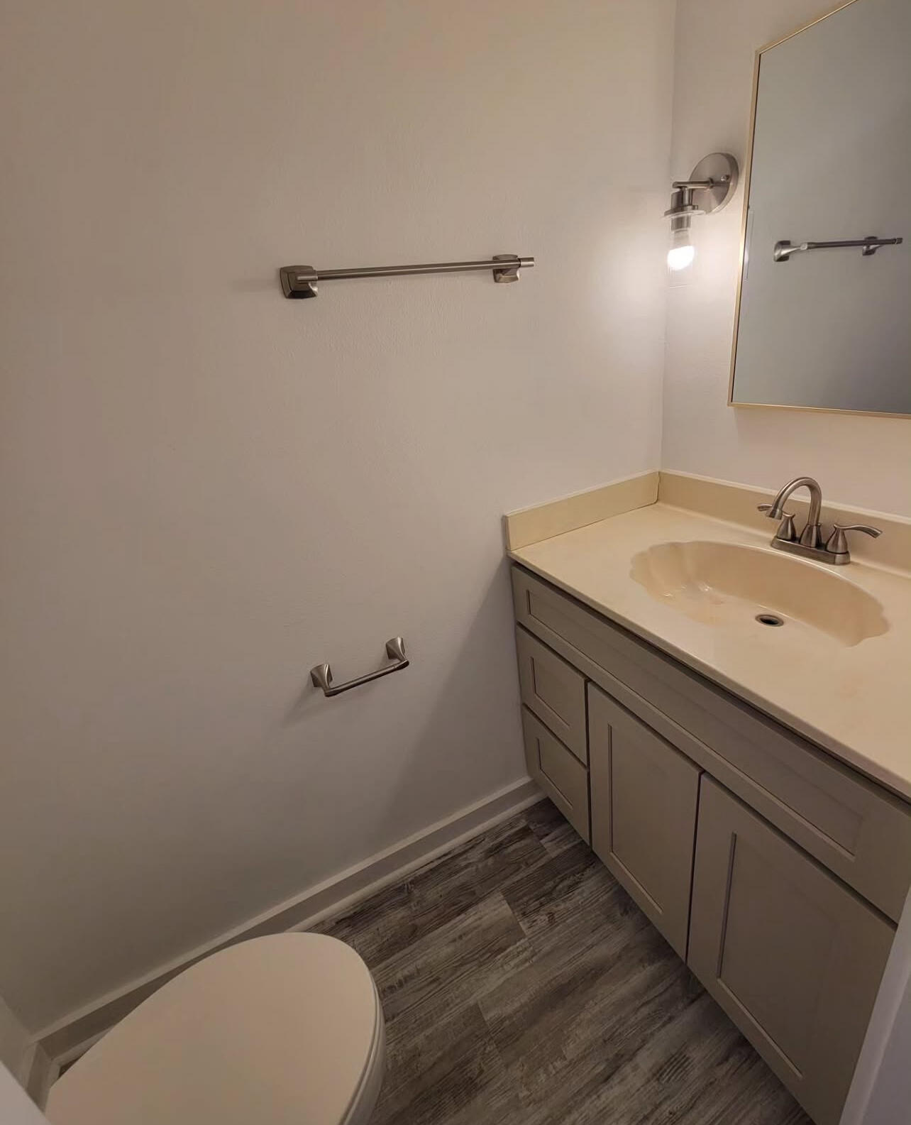 PORT DIXIE - Residential Lease