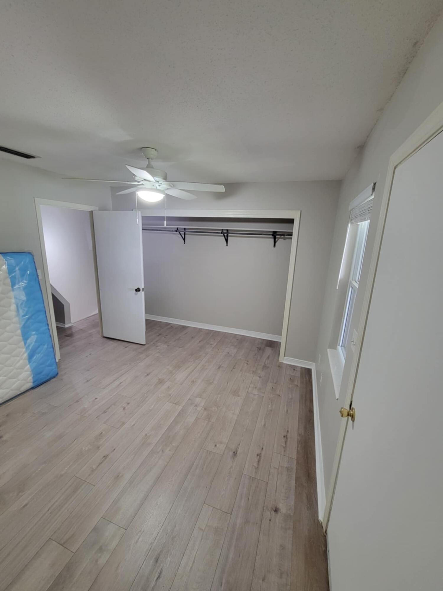 PORT DIXIE - Residential Lease