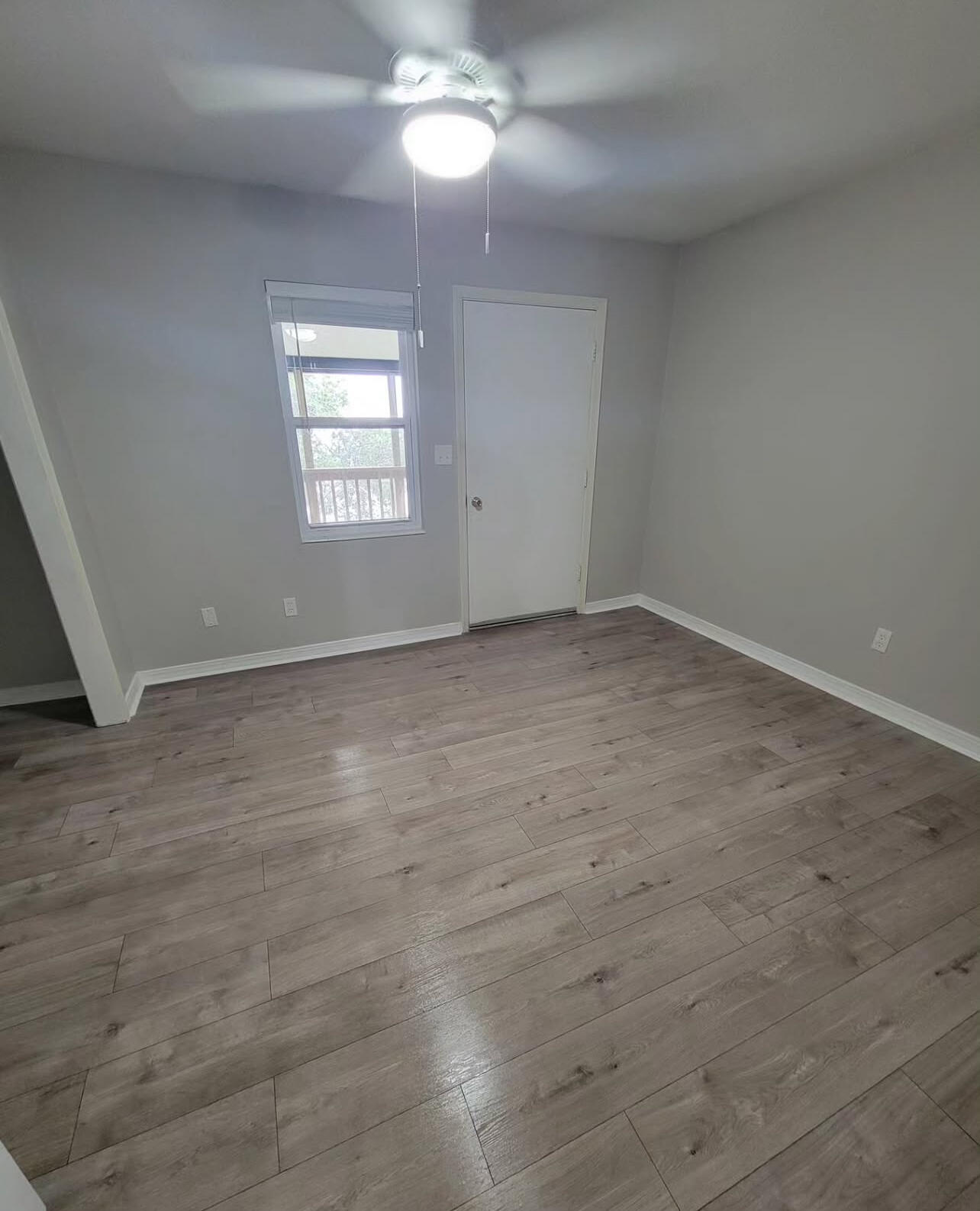 PORT DIXIE - Residential Lease