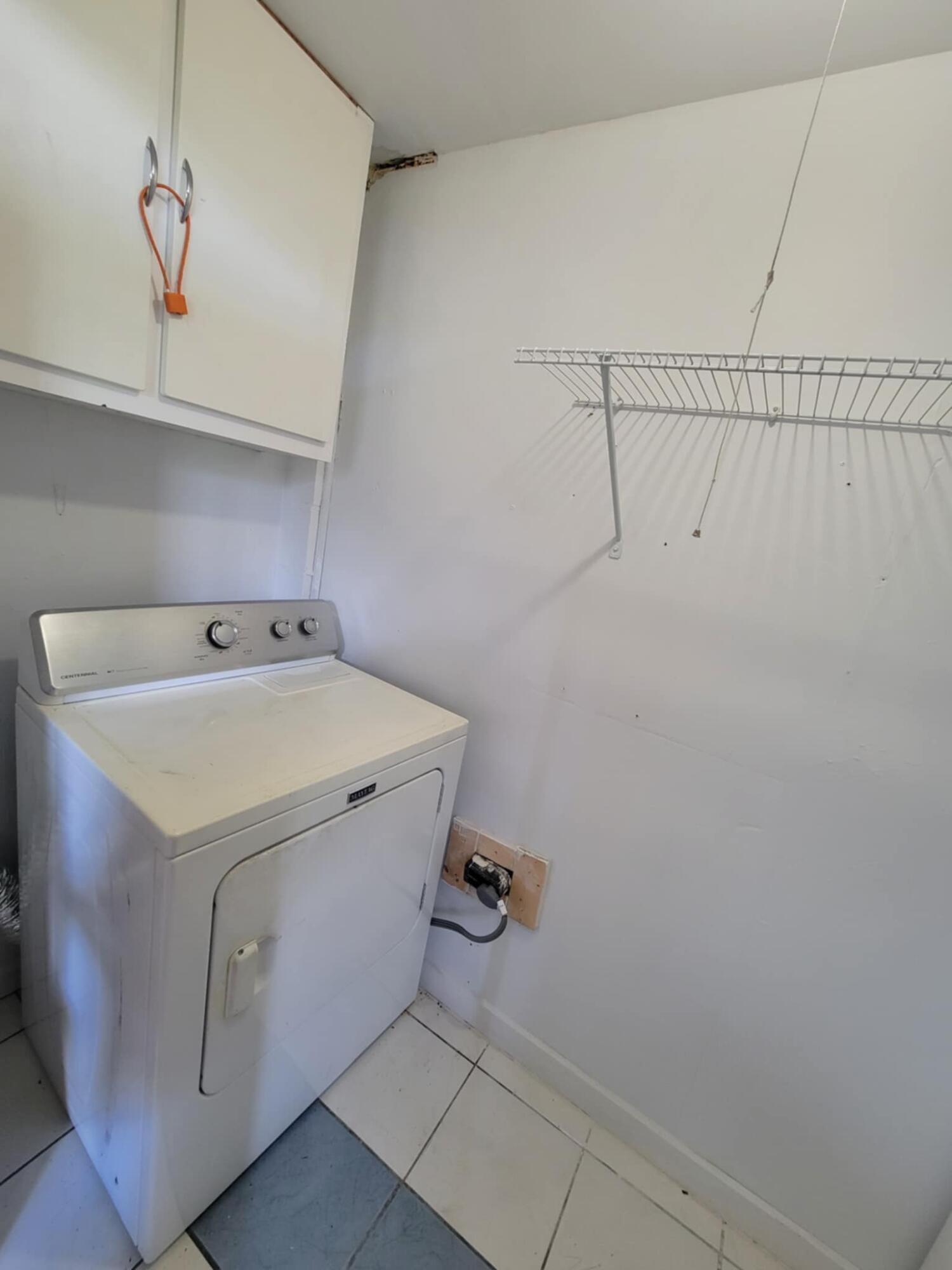 PORT DIXIE - Residential Lease