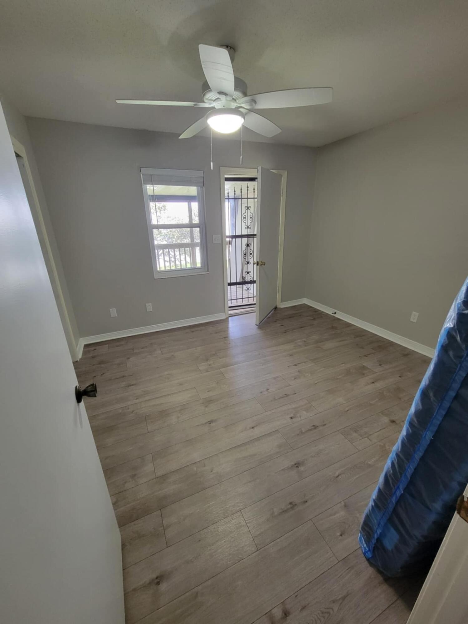 PORT DIXIE - Residential Lease
