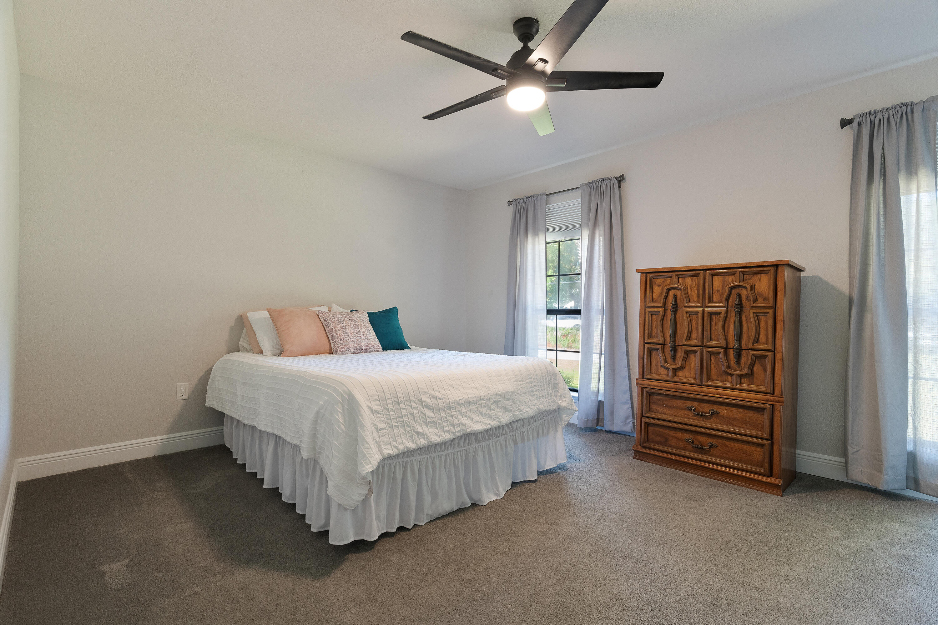 HOLLEY BY THE SEA - Residential