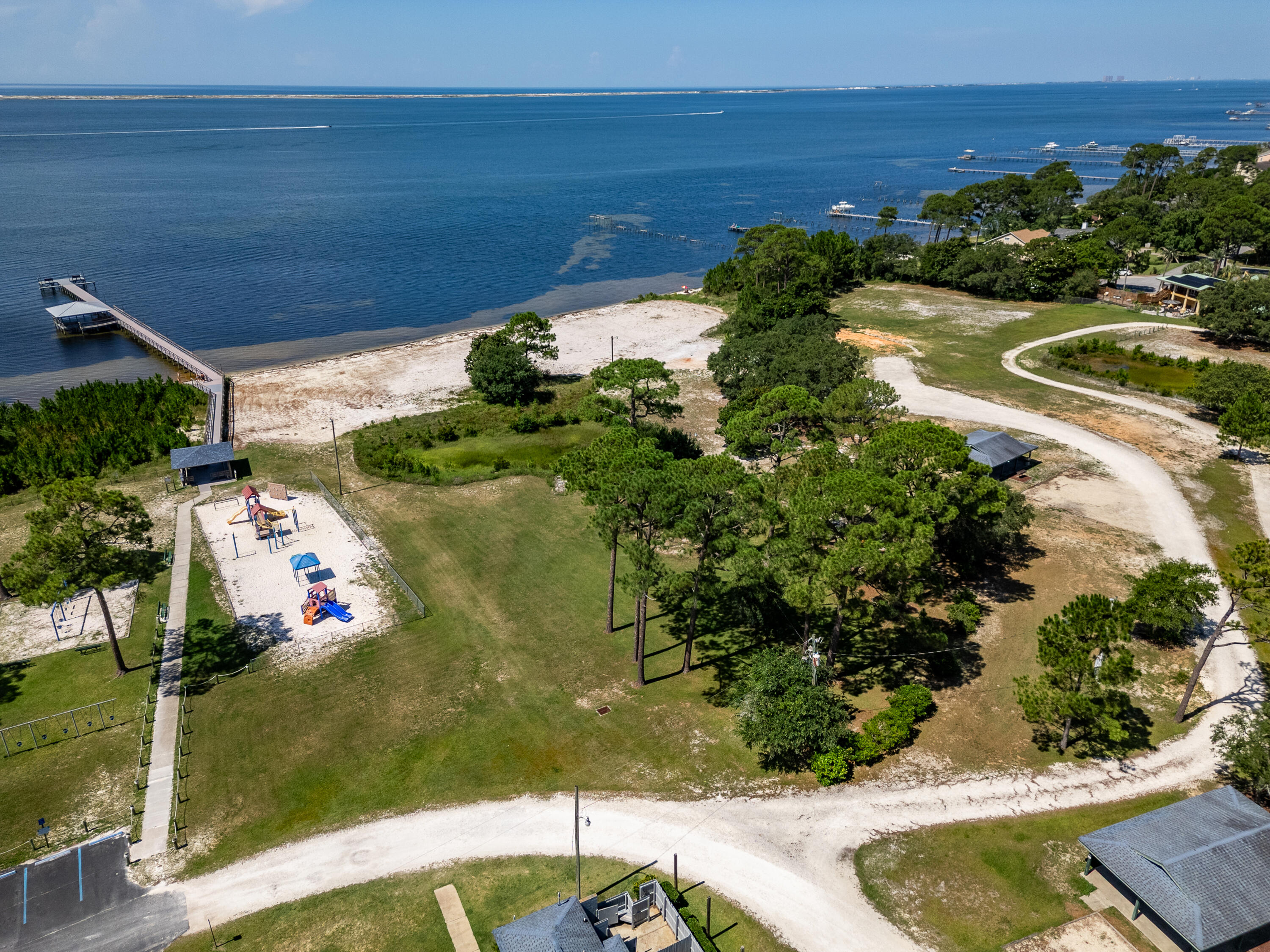 HOLLEY BY THE SEA - Residential