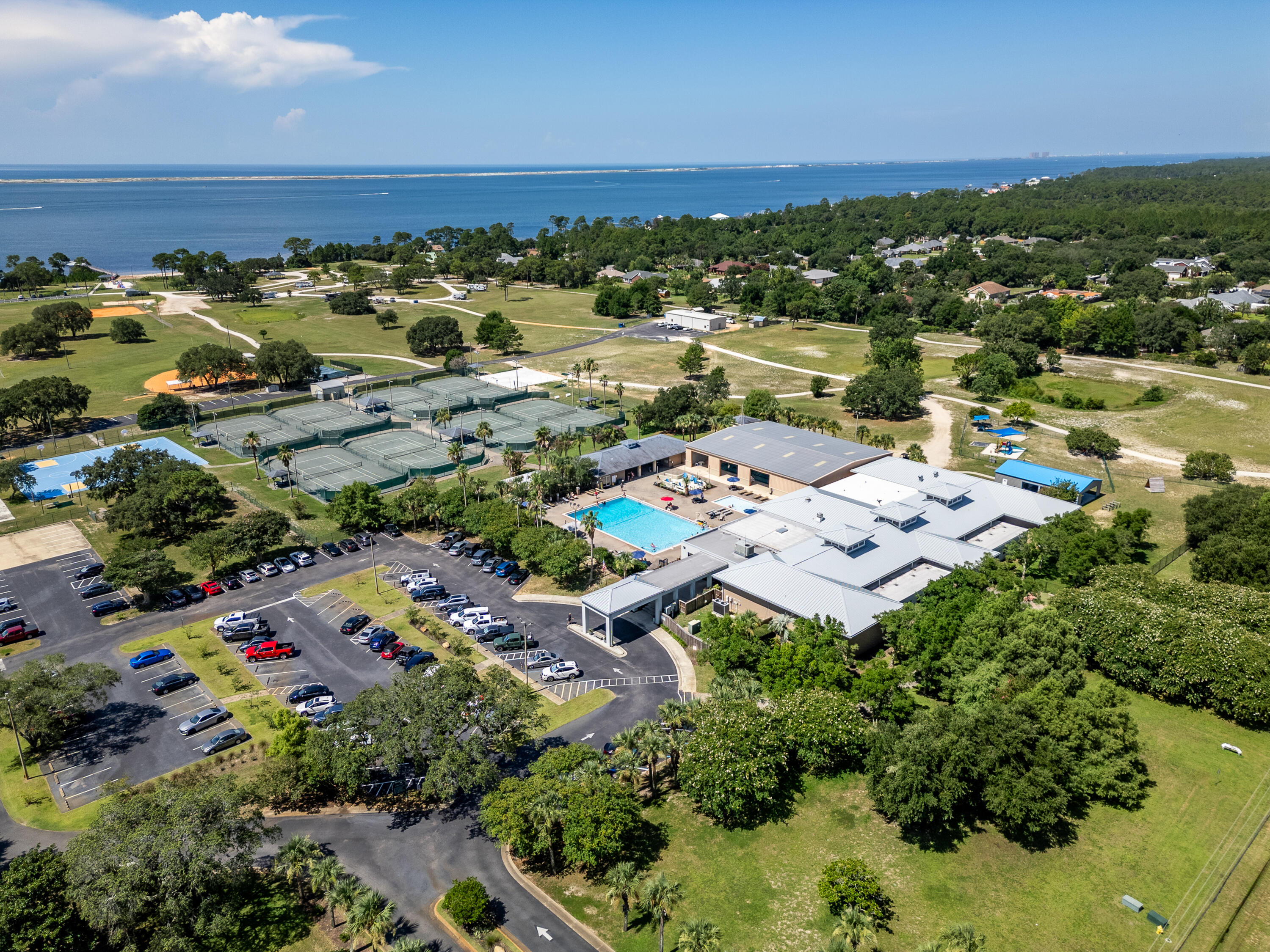 HOLLEY BY THE SEA - Residential