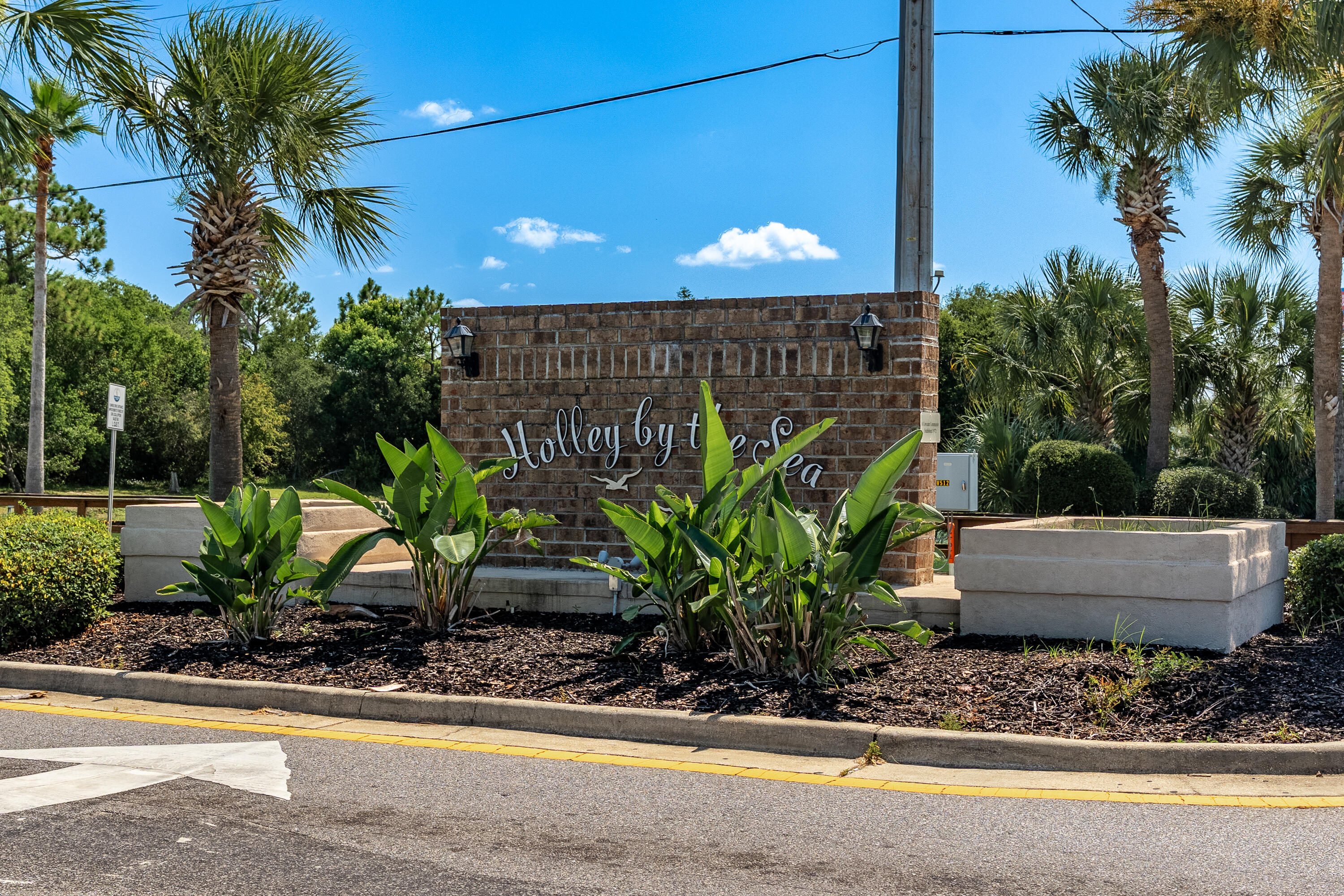 HOLLEY BY THE SEA - Residential