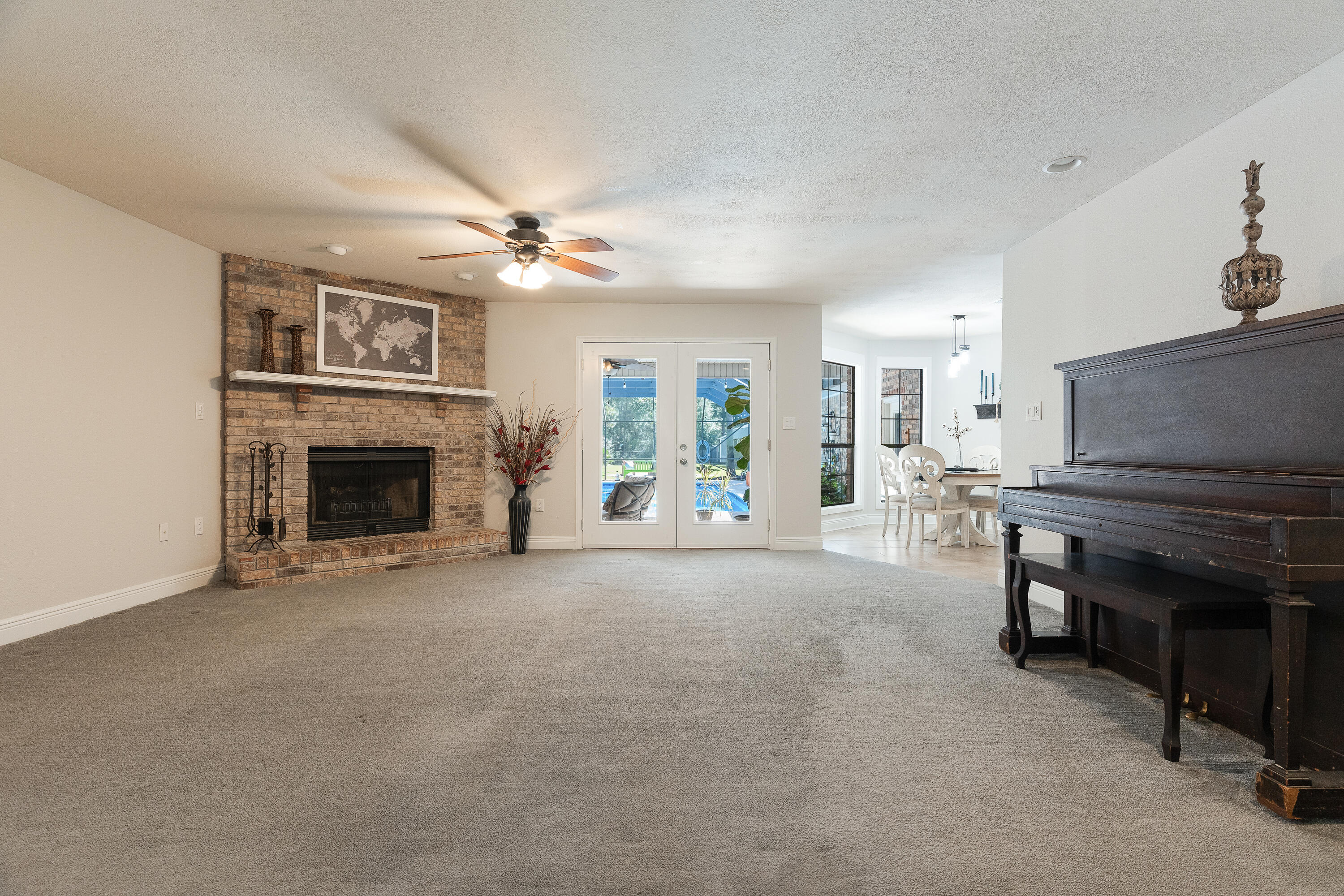 HOLLEY BY THE SEA - Residential