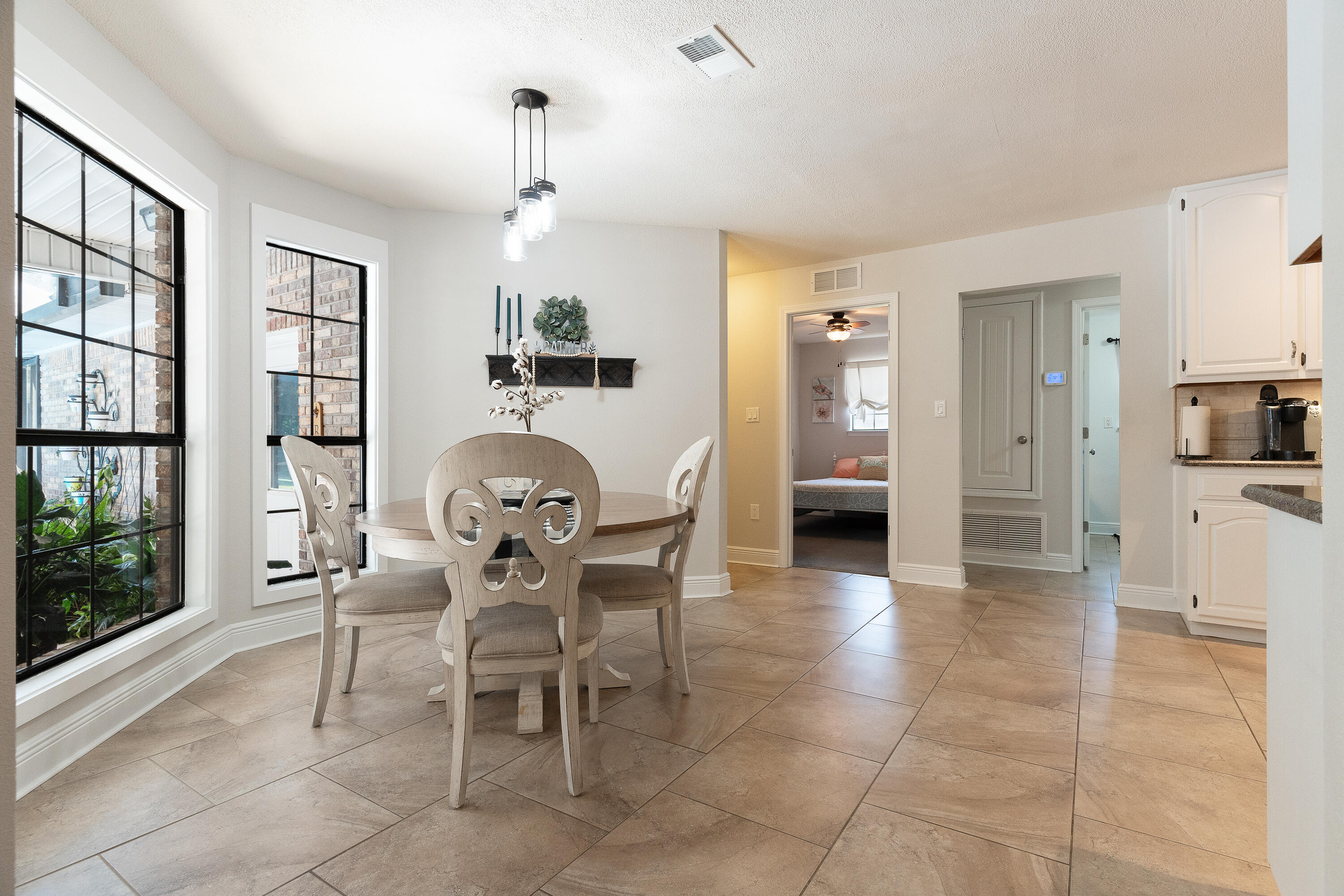 HOLLEY BY THE SEA - Residential