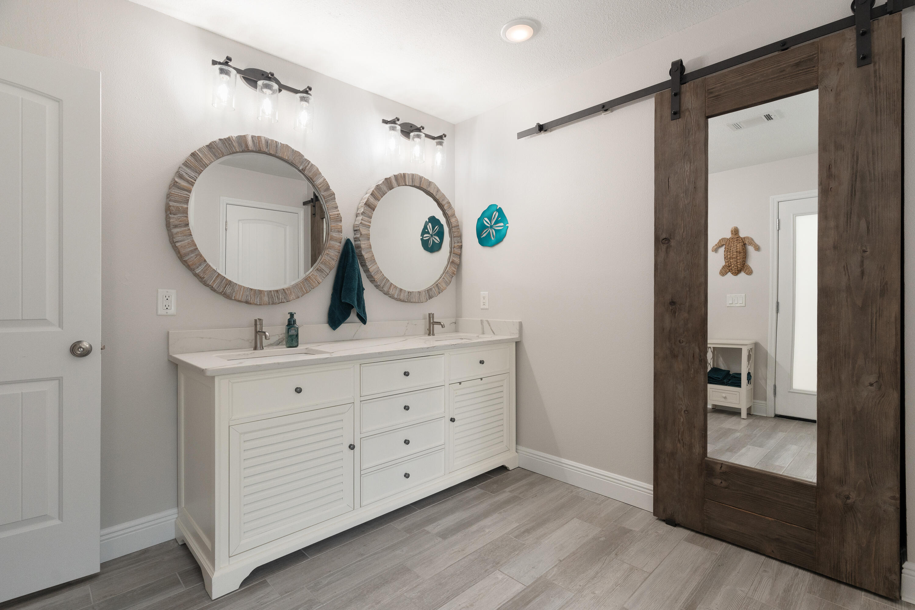HOLLEY BY THE SEA - Residential