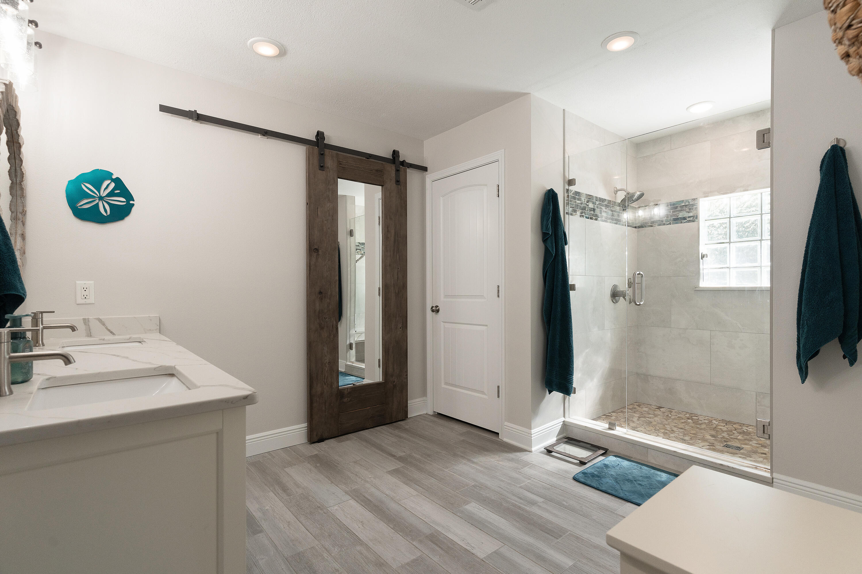 HOLLEY BY THE SEA - Residential