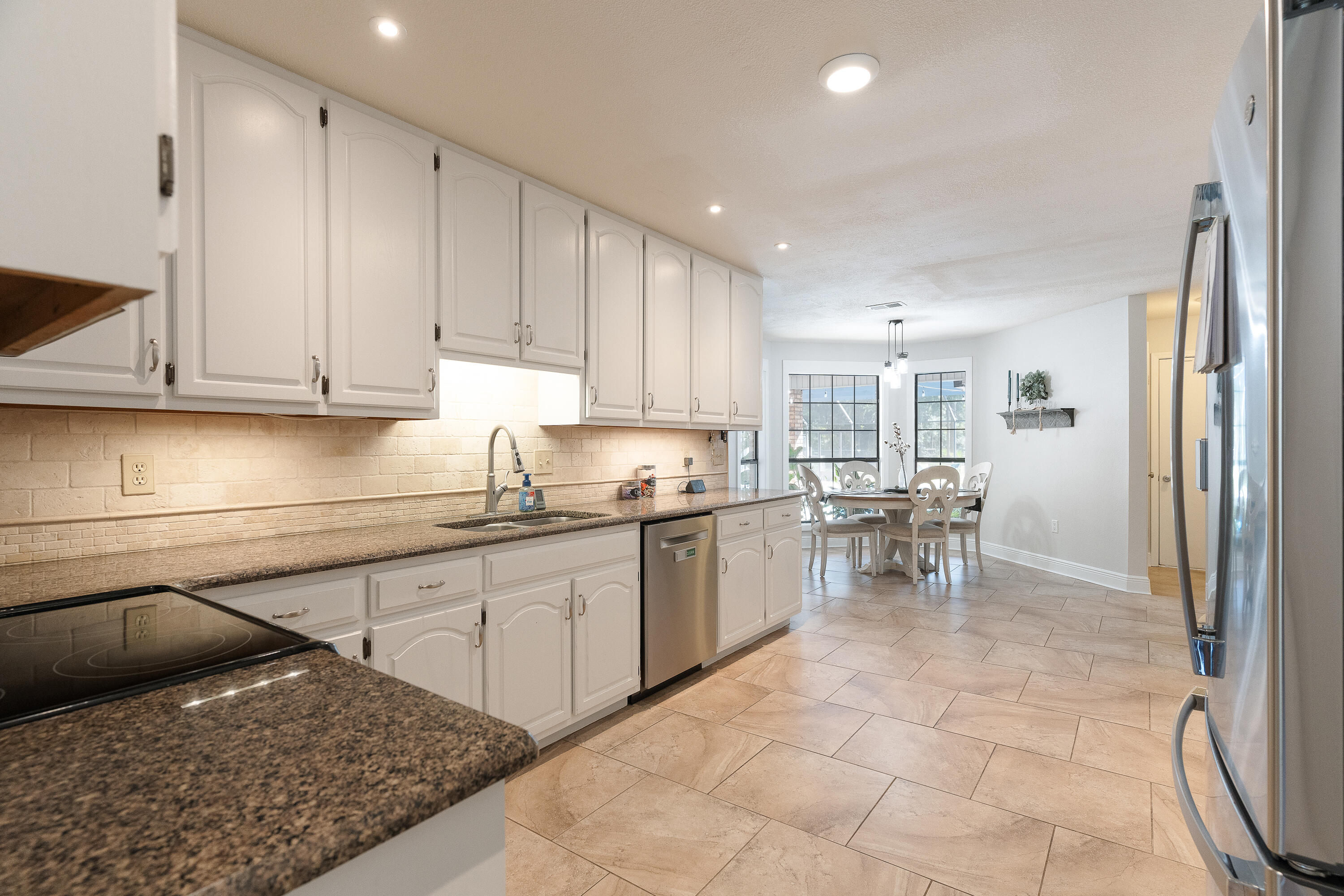 HOLLEY BY THE SEA - Residential