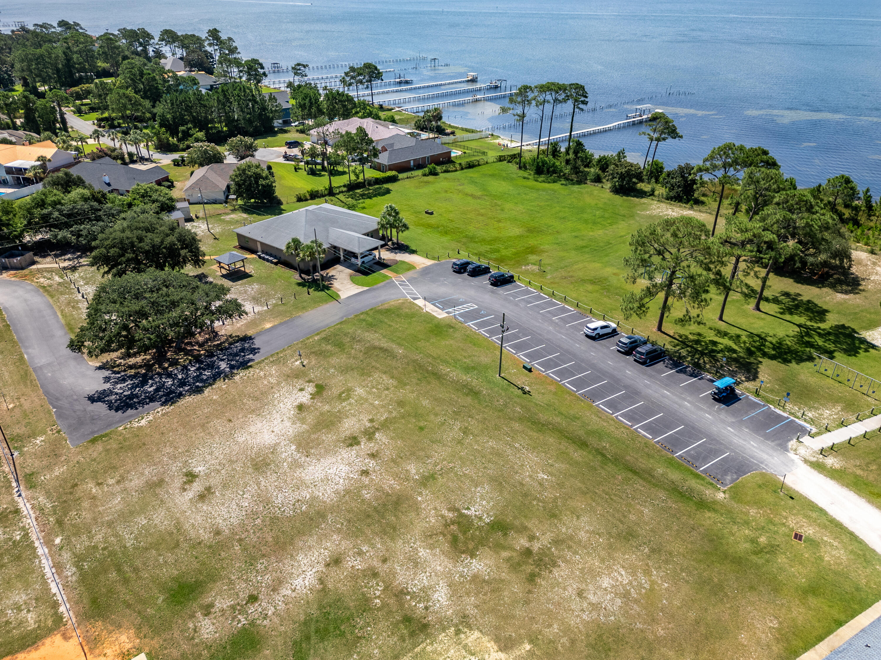 HOLLEY BY THE SEA - Residential
