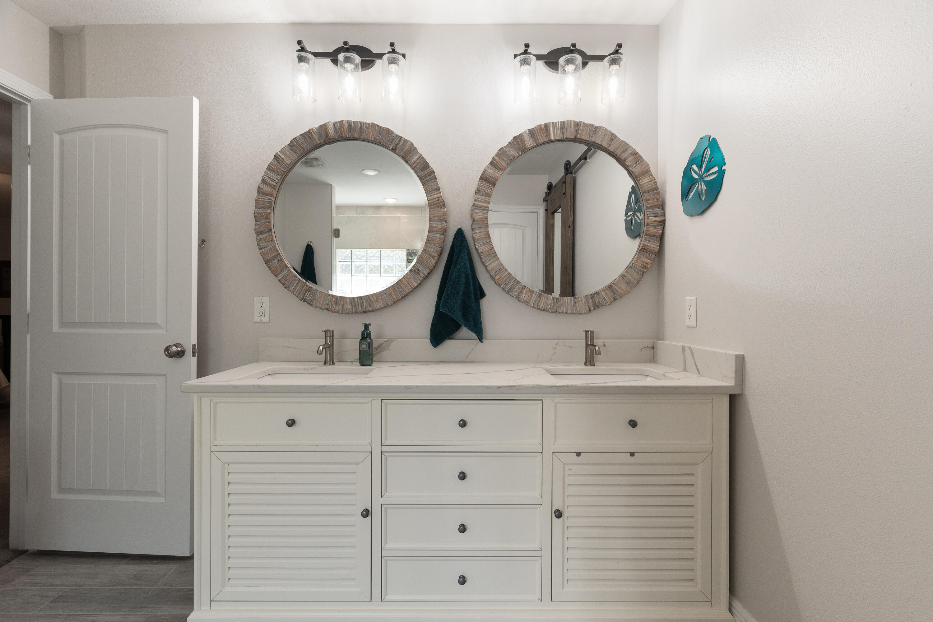 HOLLEY BY THE SEA - Residential
