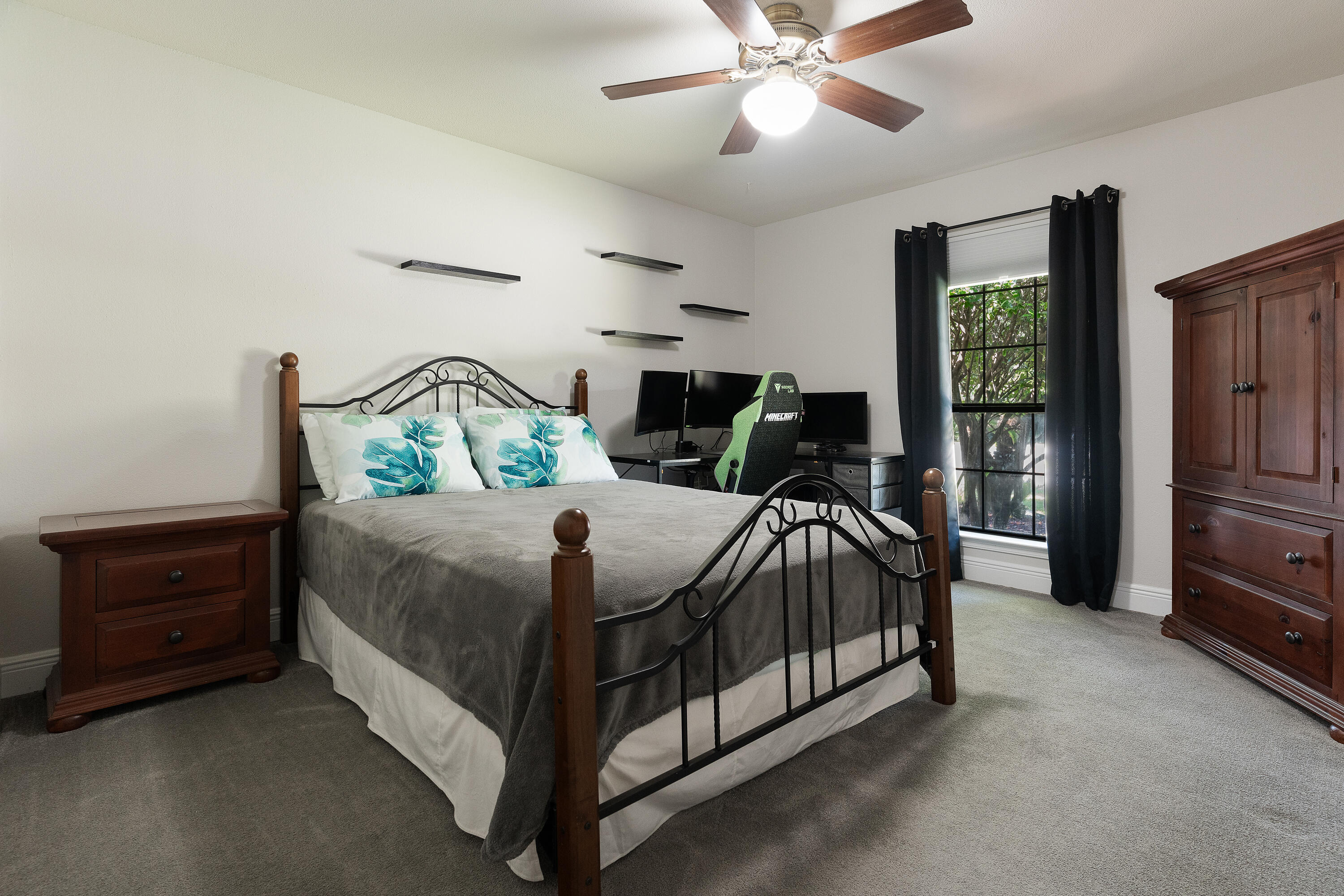 HOLLEY BY THE SEA - Residential
