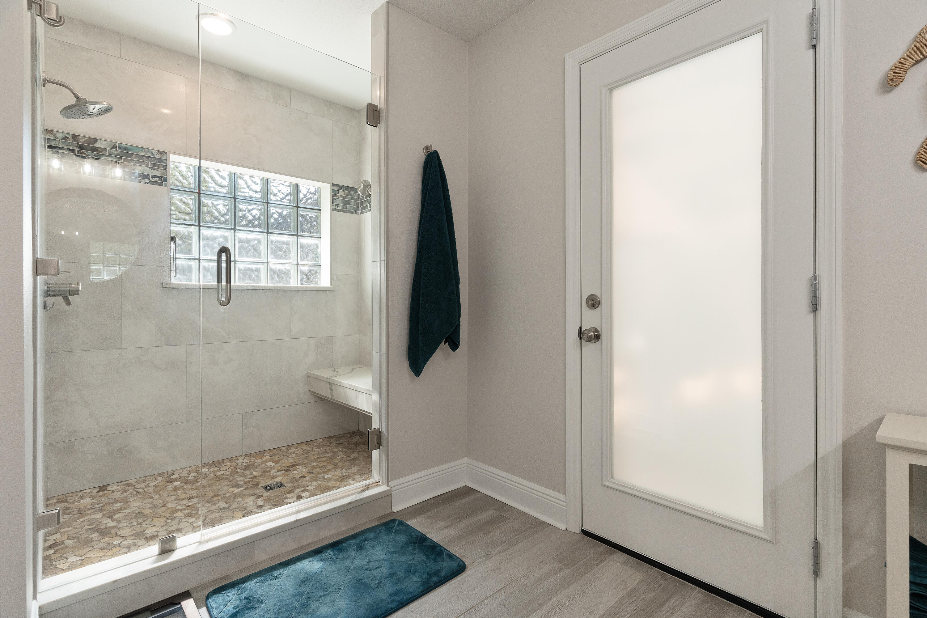 HOLLEY BY THE SEA - Residential