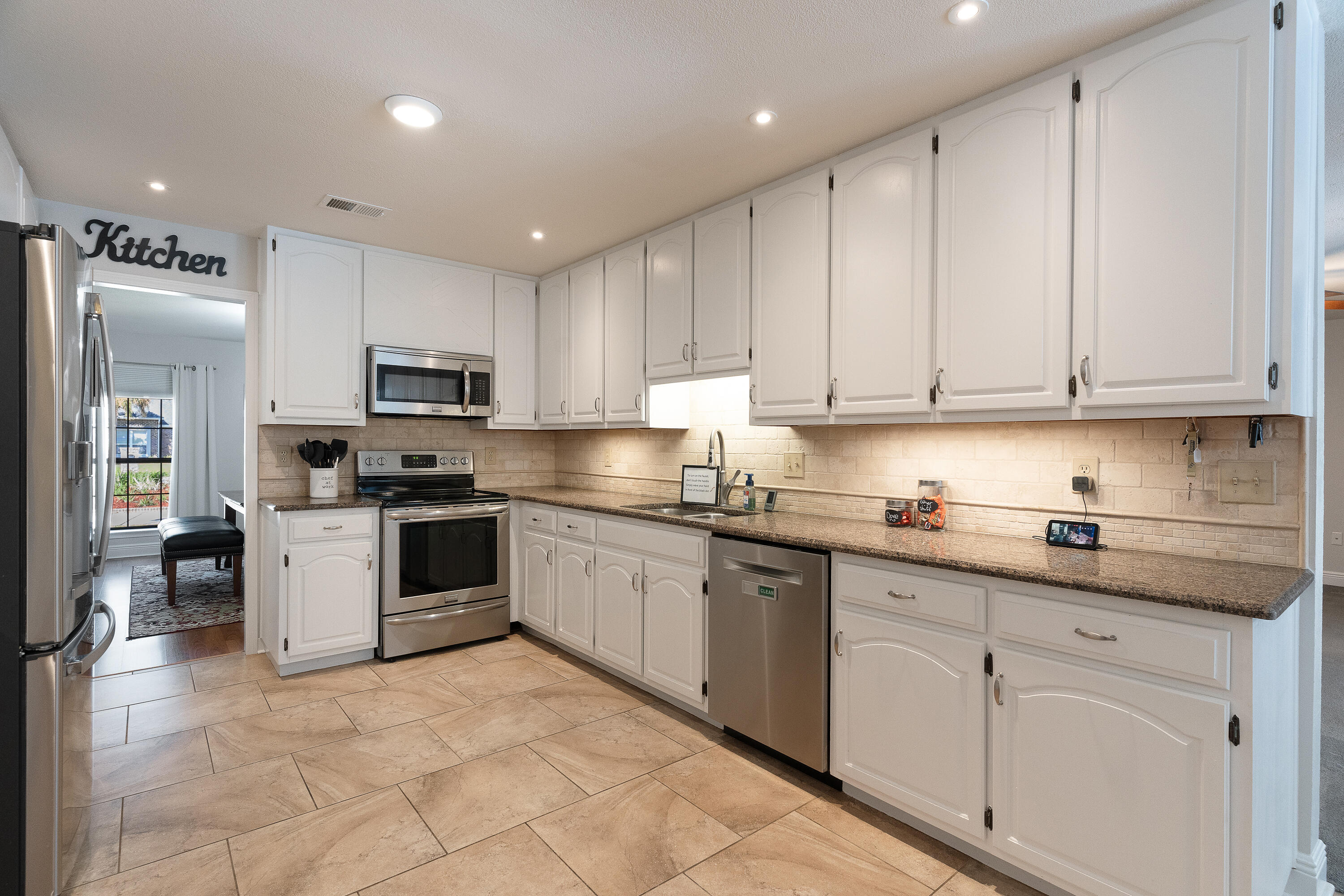 HOLLEY BY THE SEA - Residential
