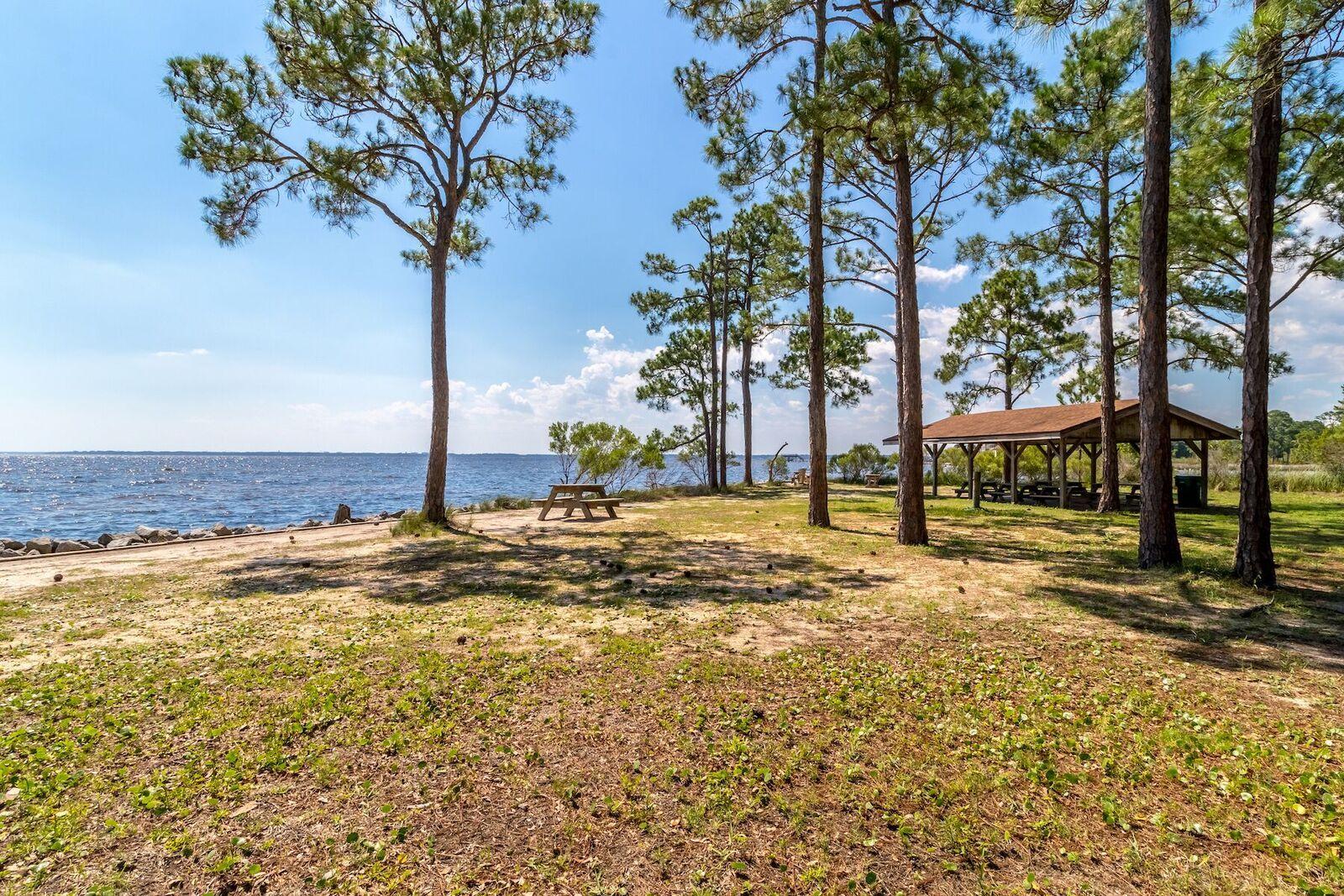 RAINTREE ESTATES - Residential