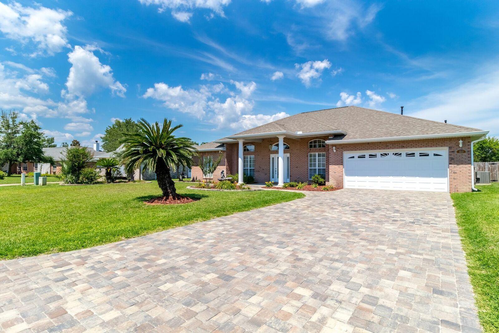 RAINTREE ESTATES - Residential