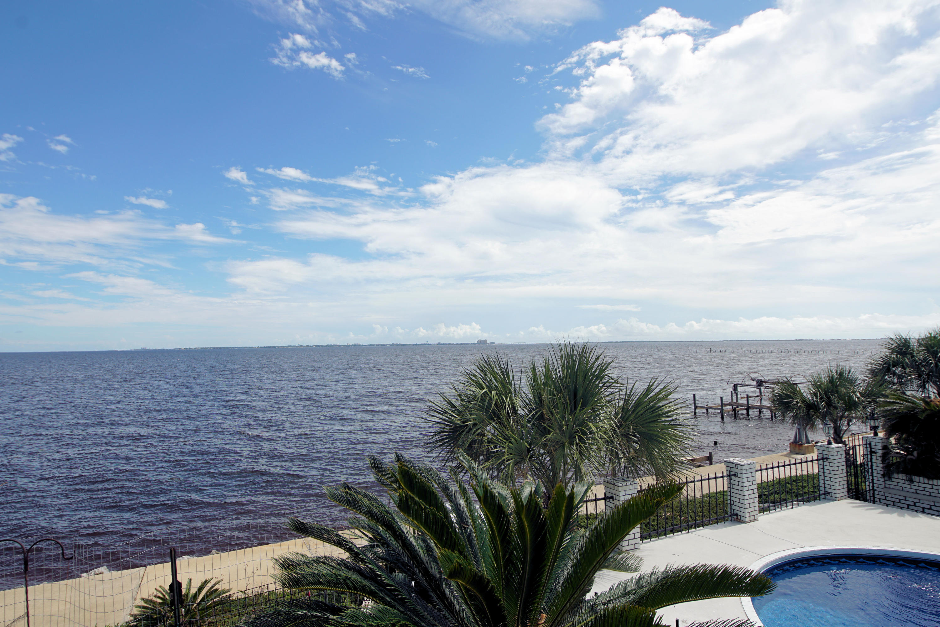 LAKE LORRAINE ESTATES - Residential