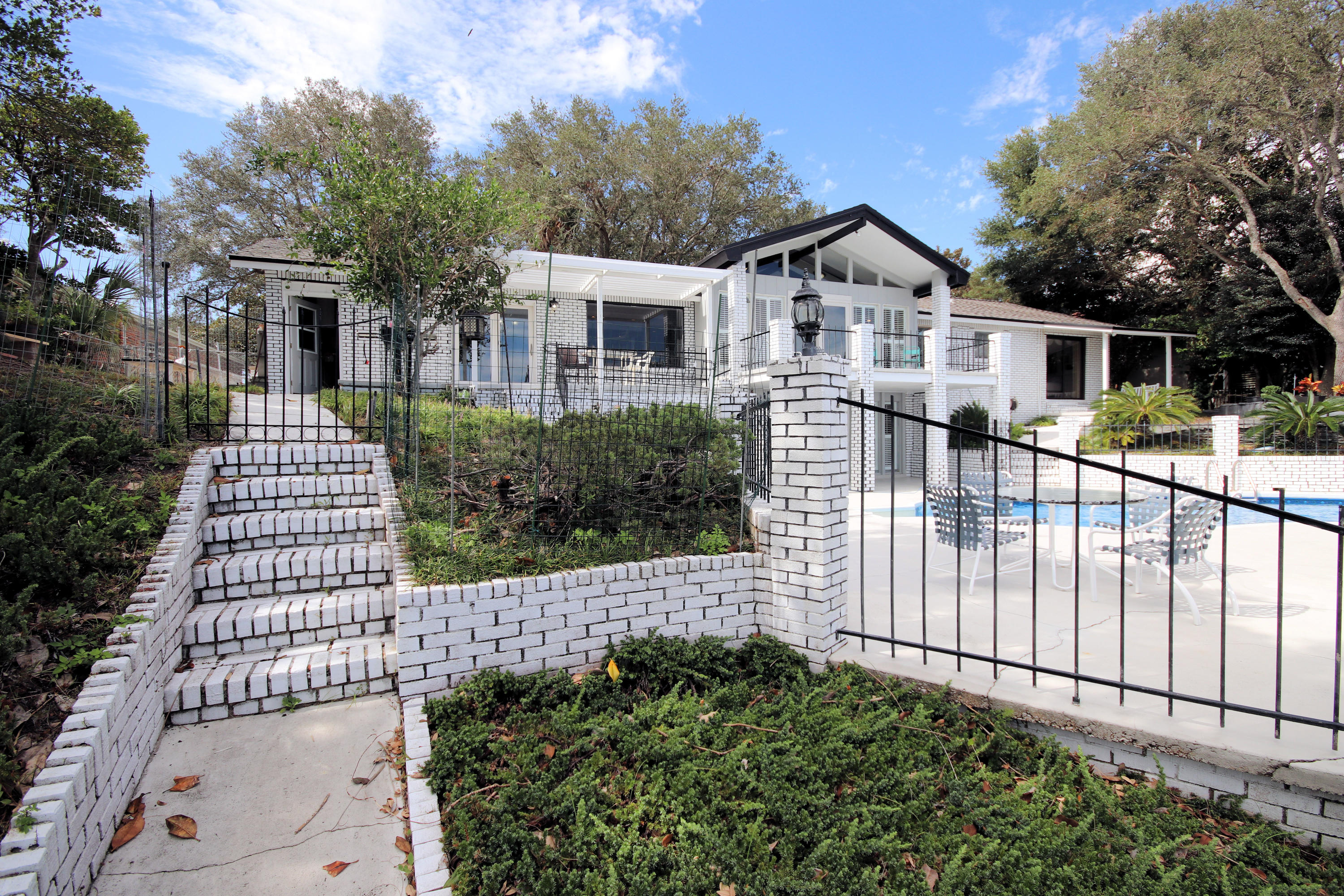 LAKE LORRAINE ESTATES - Residential