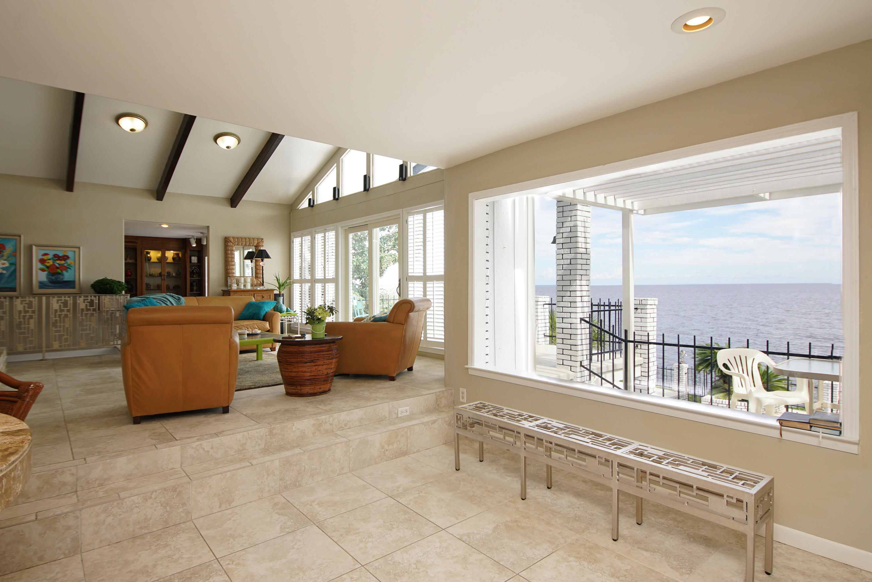 LAKE LORRAINE ESTATES - Residential