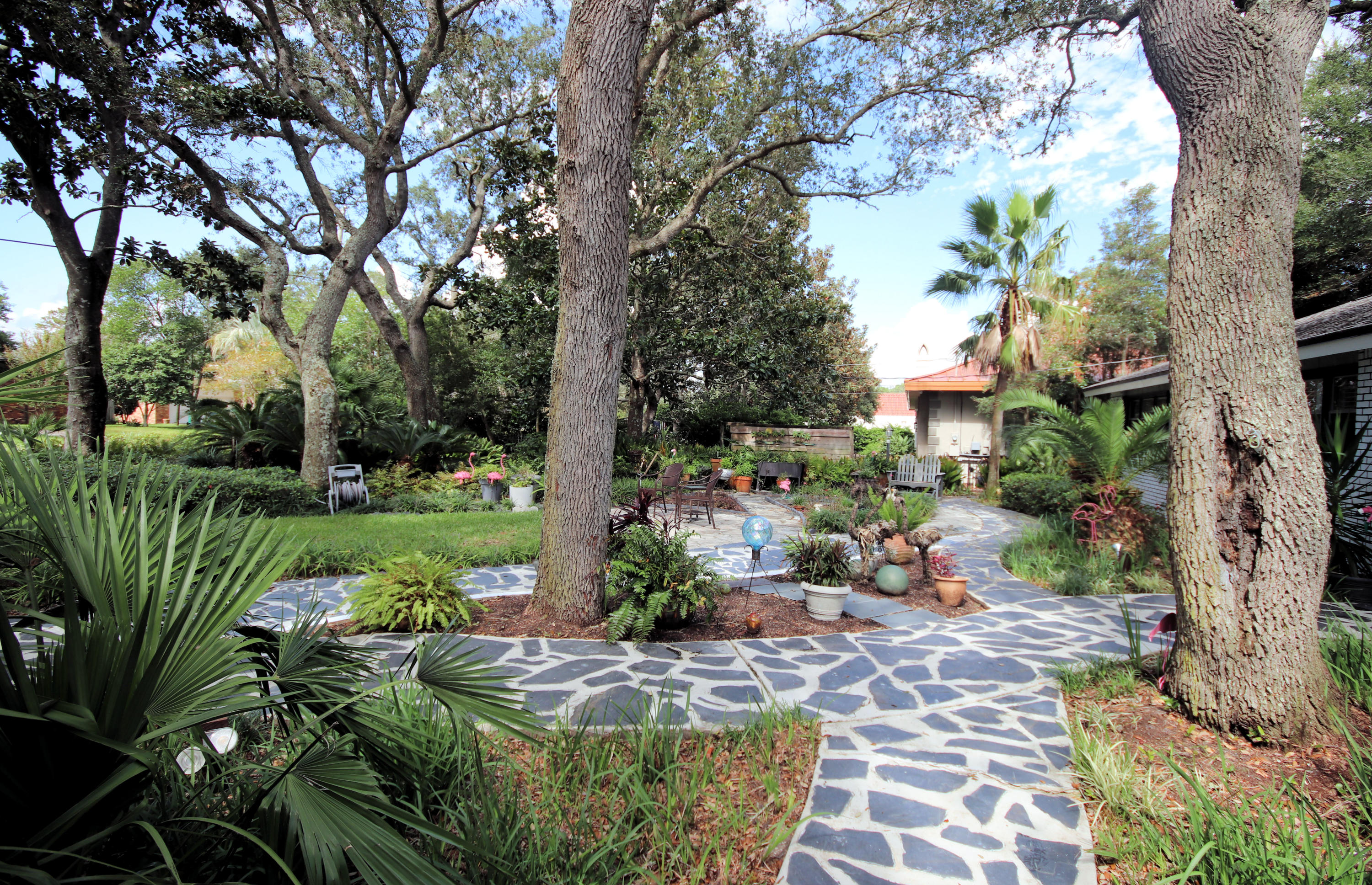 LAKE LORRAINE ESTATES - Residential