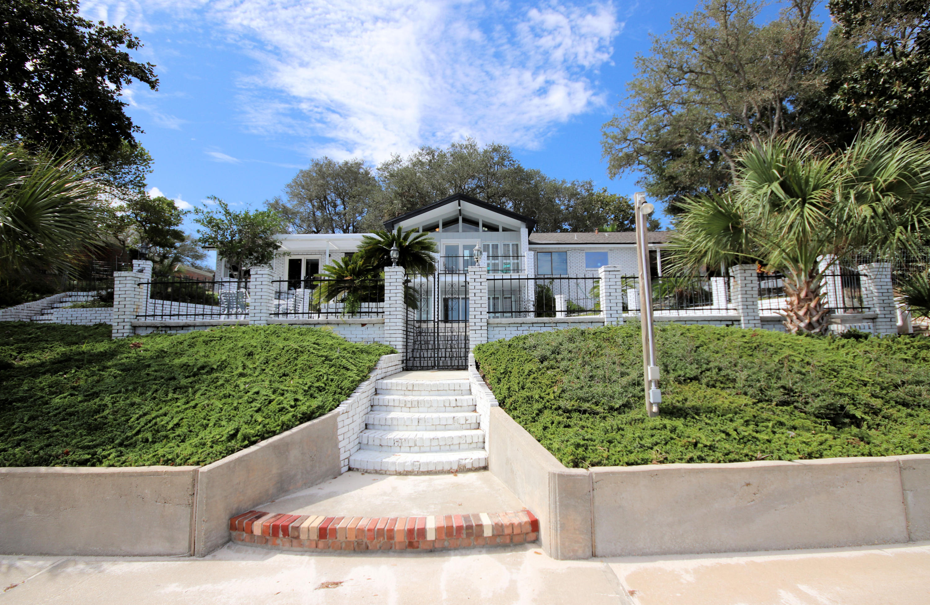 LAKE LORRAINE ESTATES - Residential