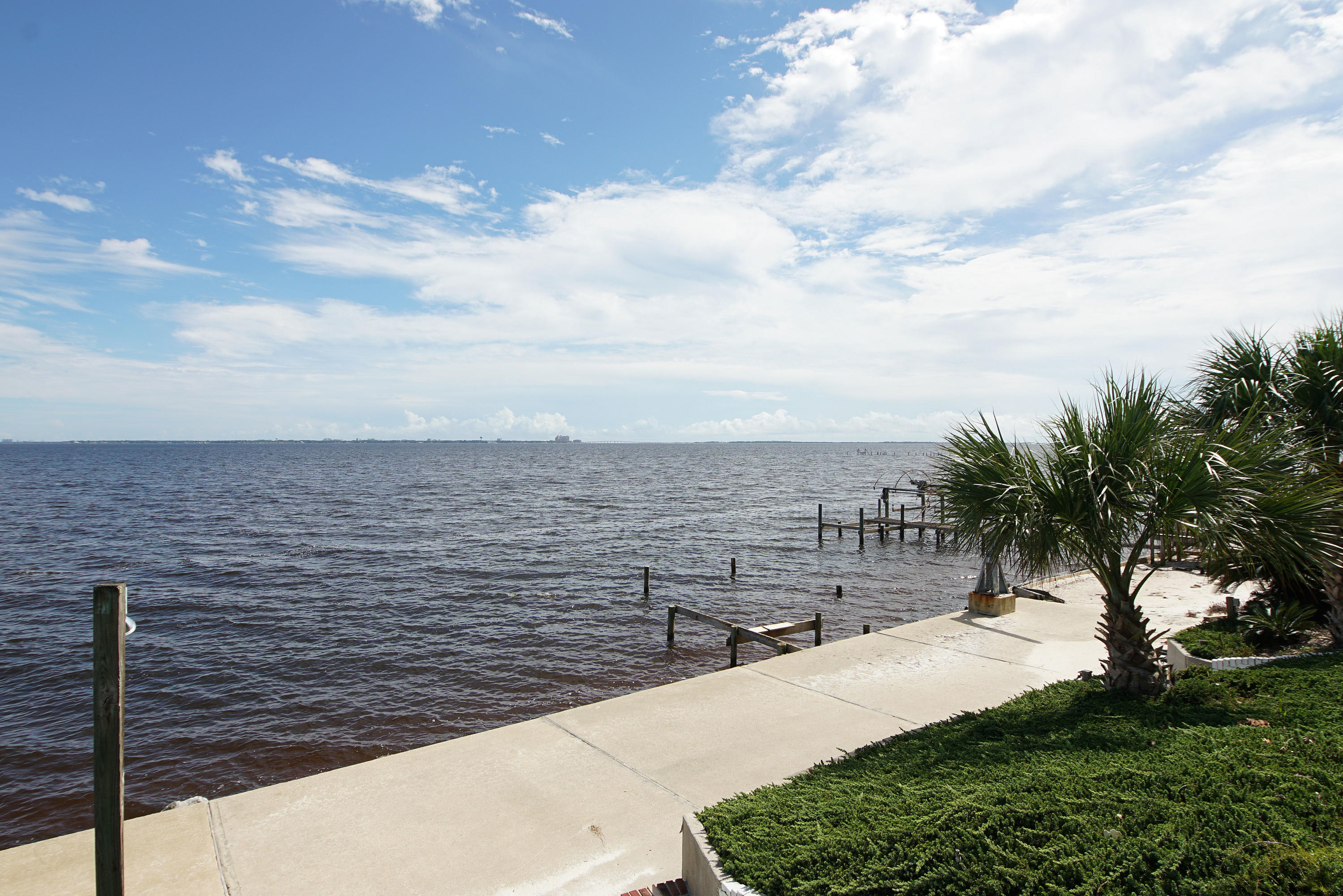 LAKE LORRAINE ESTATES - Residential