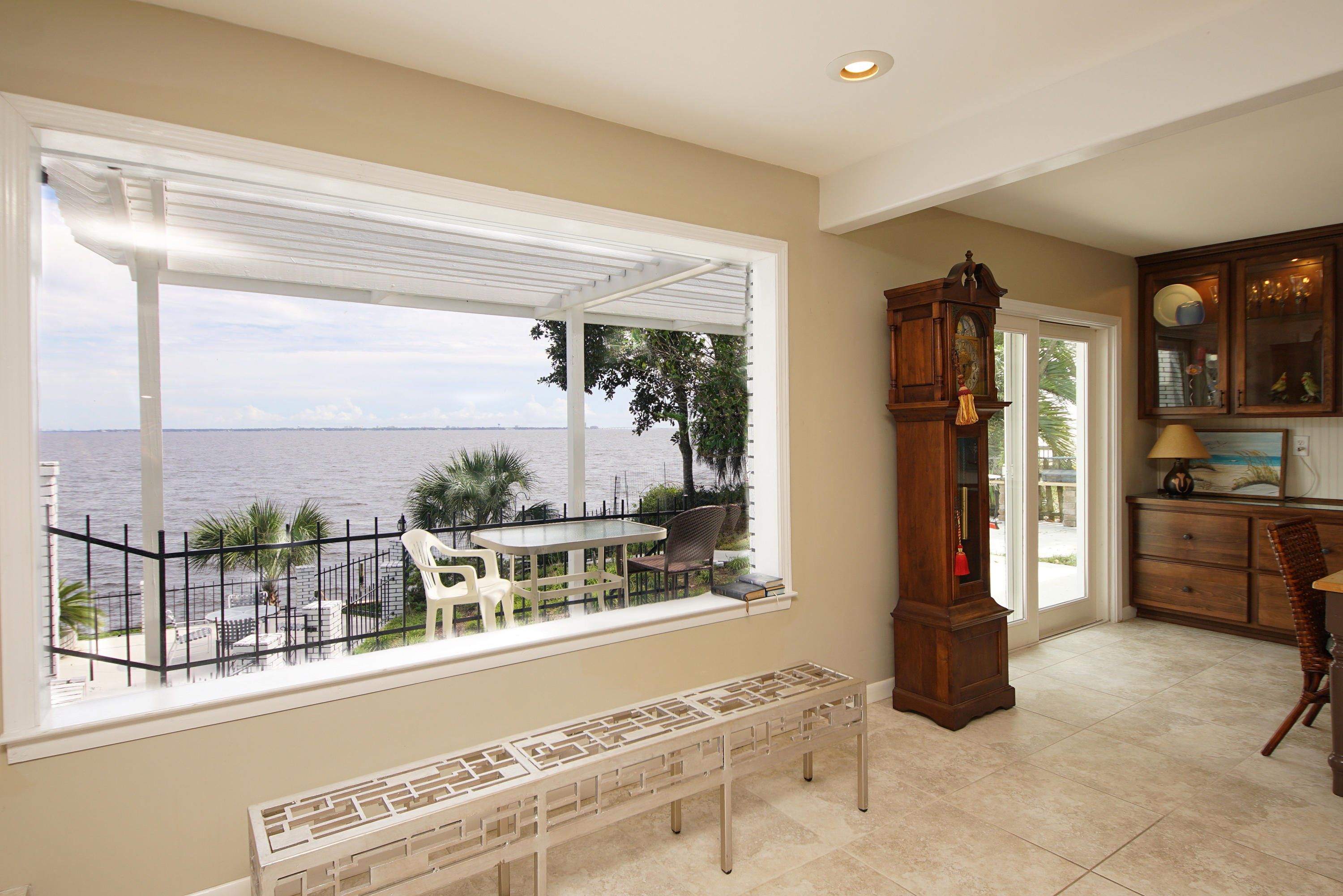 LAKE LORRAINE ESTATES - Residential