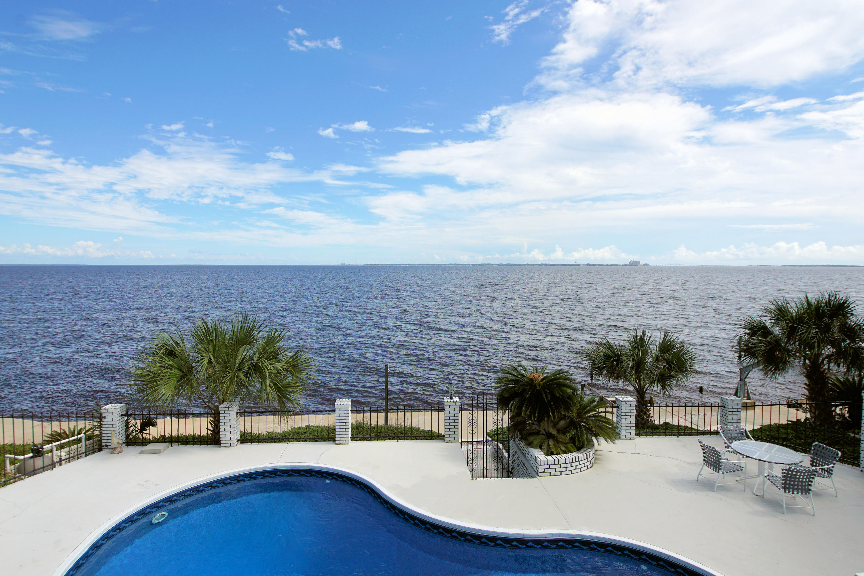 LAKE LORRAINE ESTATES - Residential