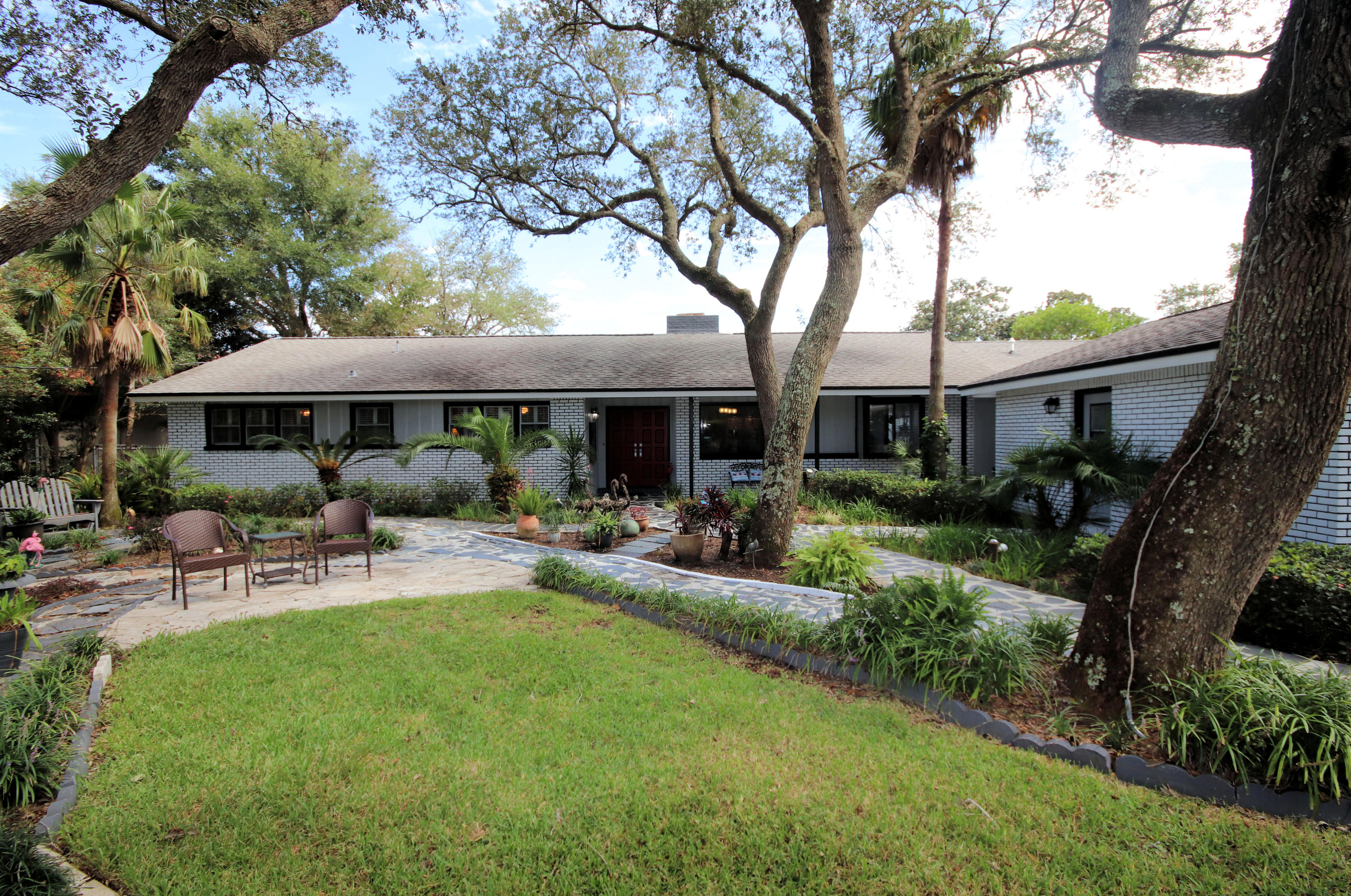 LAKE LORRAINE ESTATES - Residential