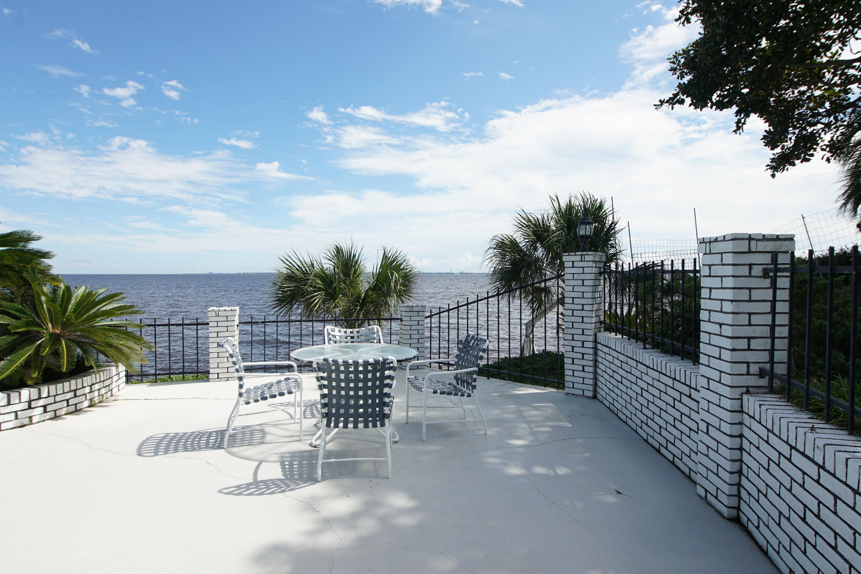 LAKE LORRAINE ESTATES - Residential