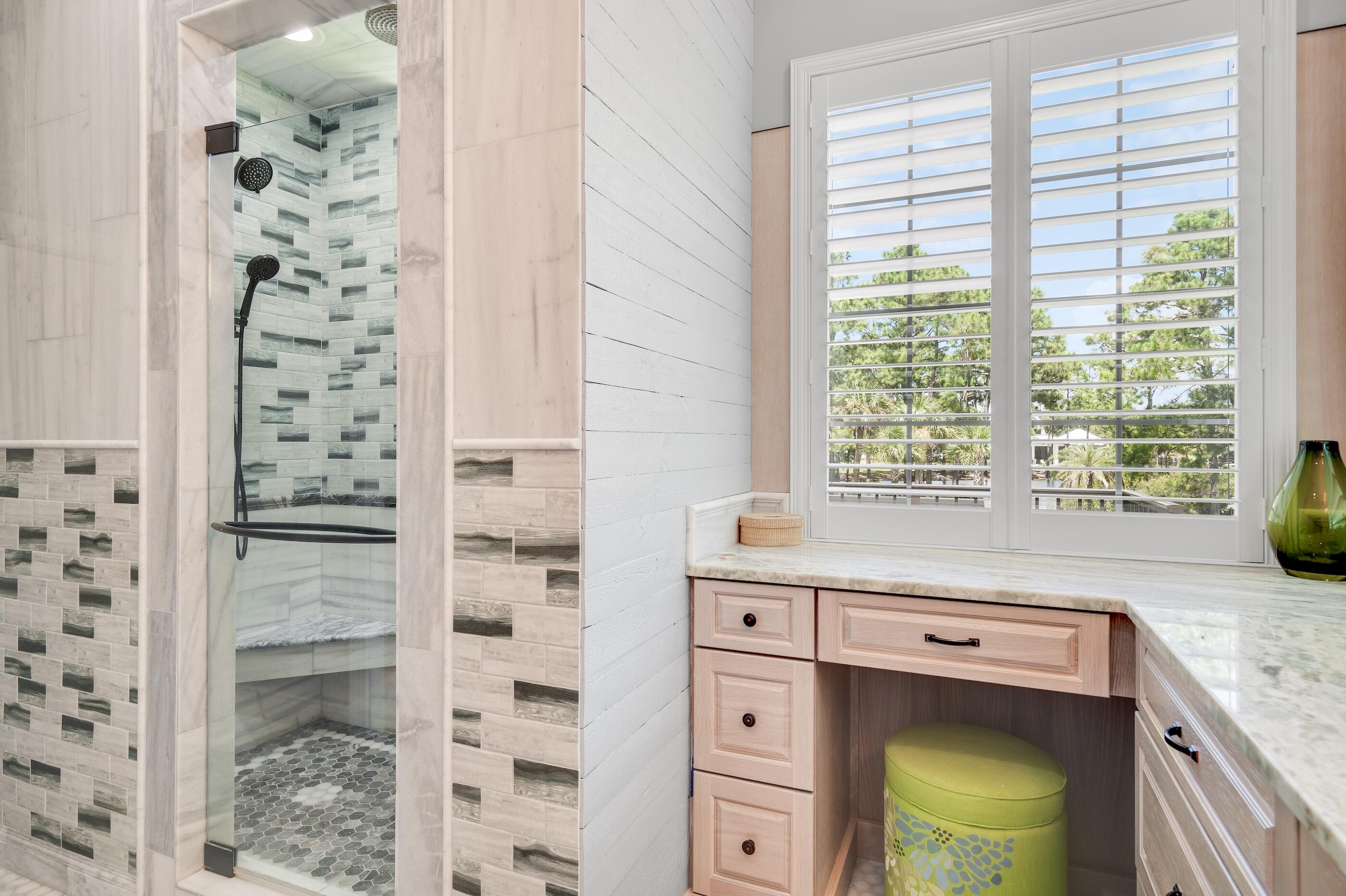 COUNTRY CLUB HILLS - Residential