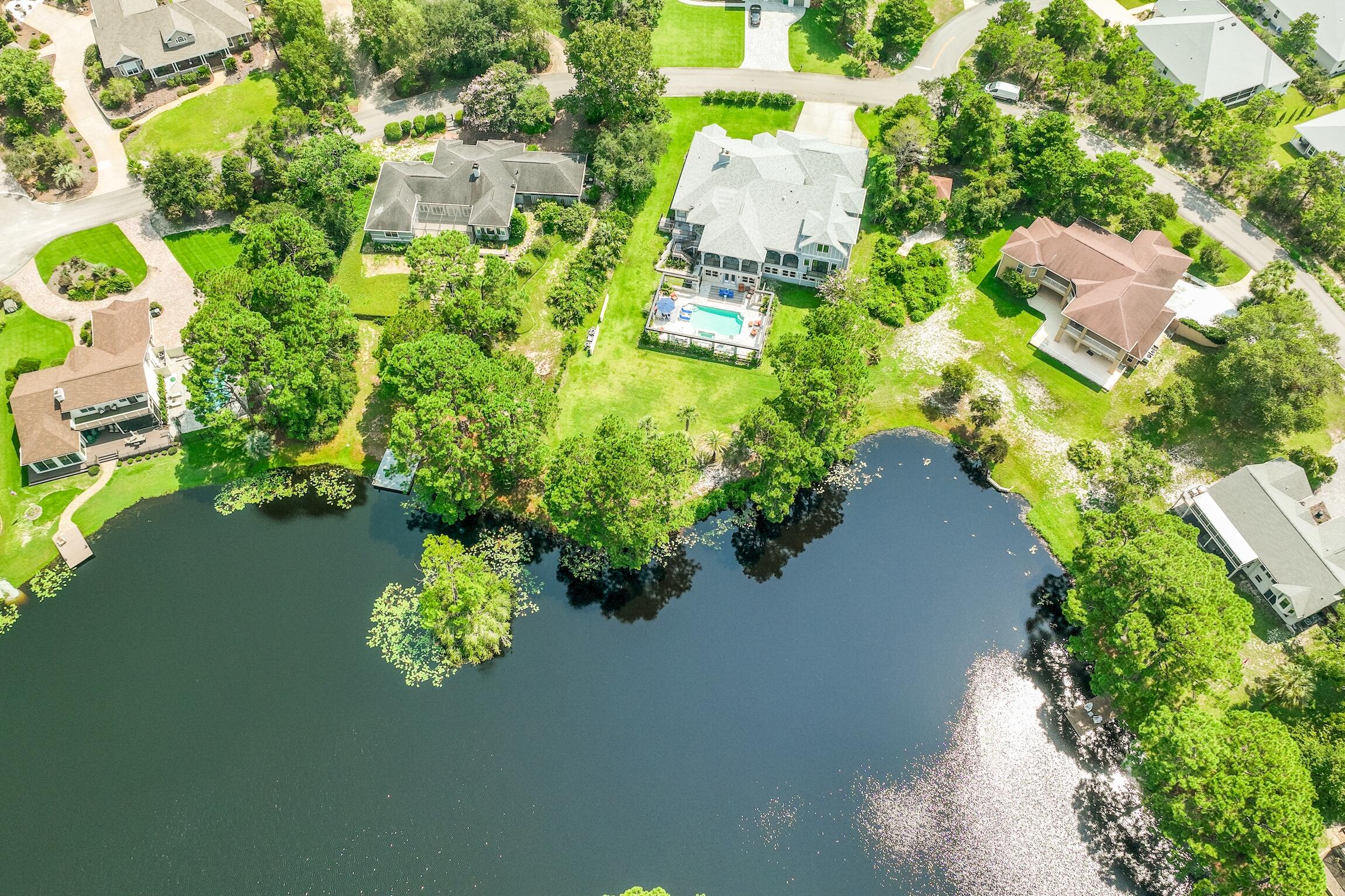 COUNTRY CLUB HILLS - Residential