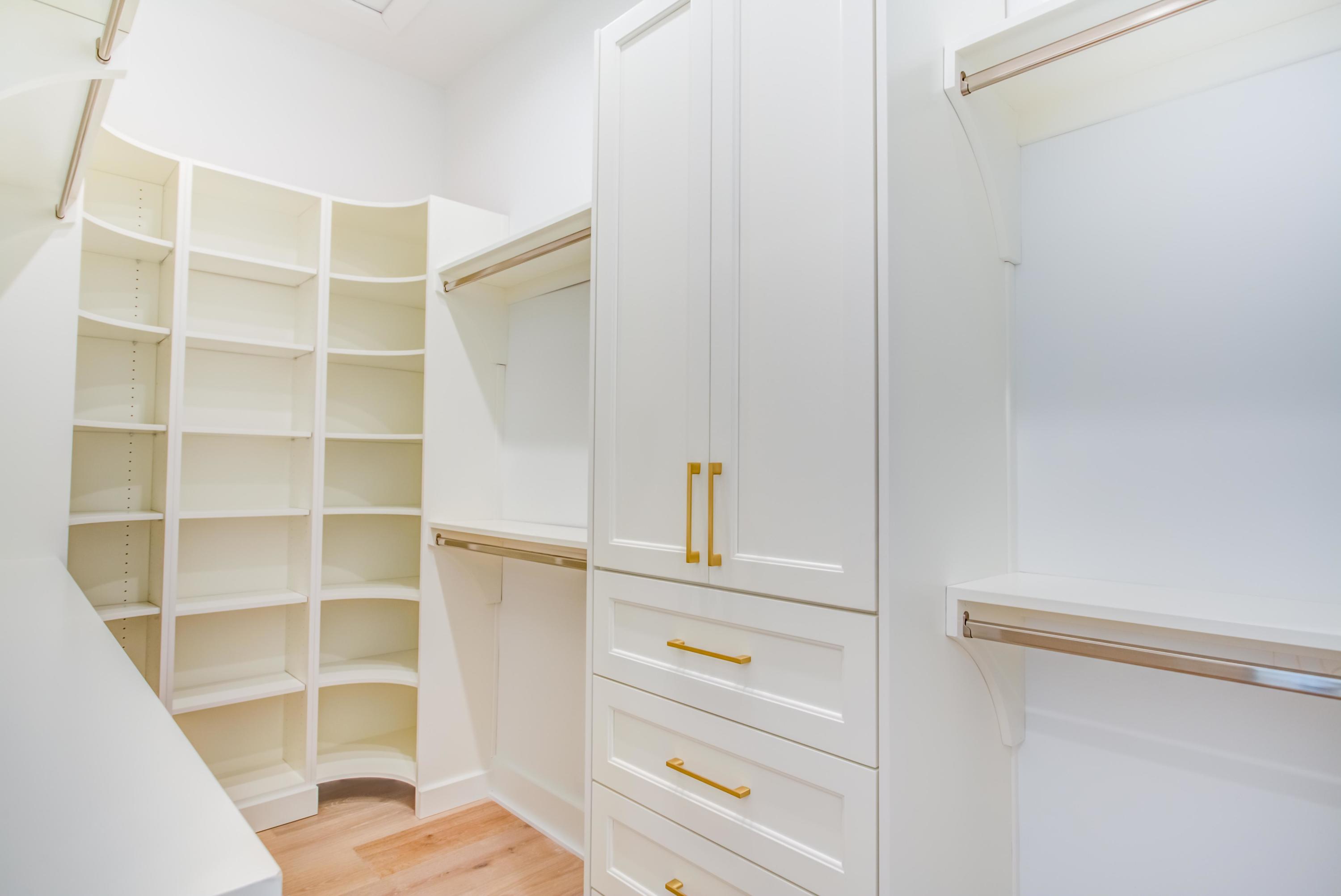 BURNT PINE - Residential