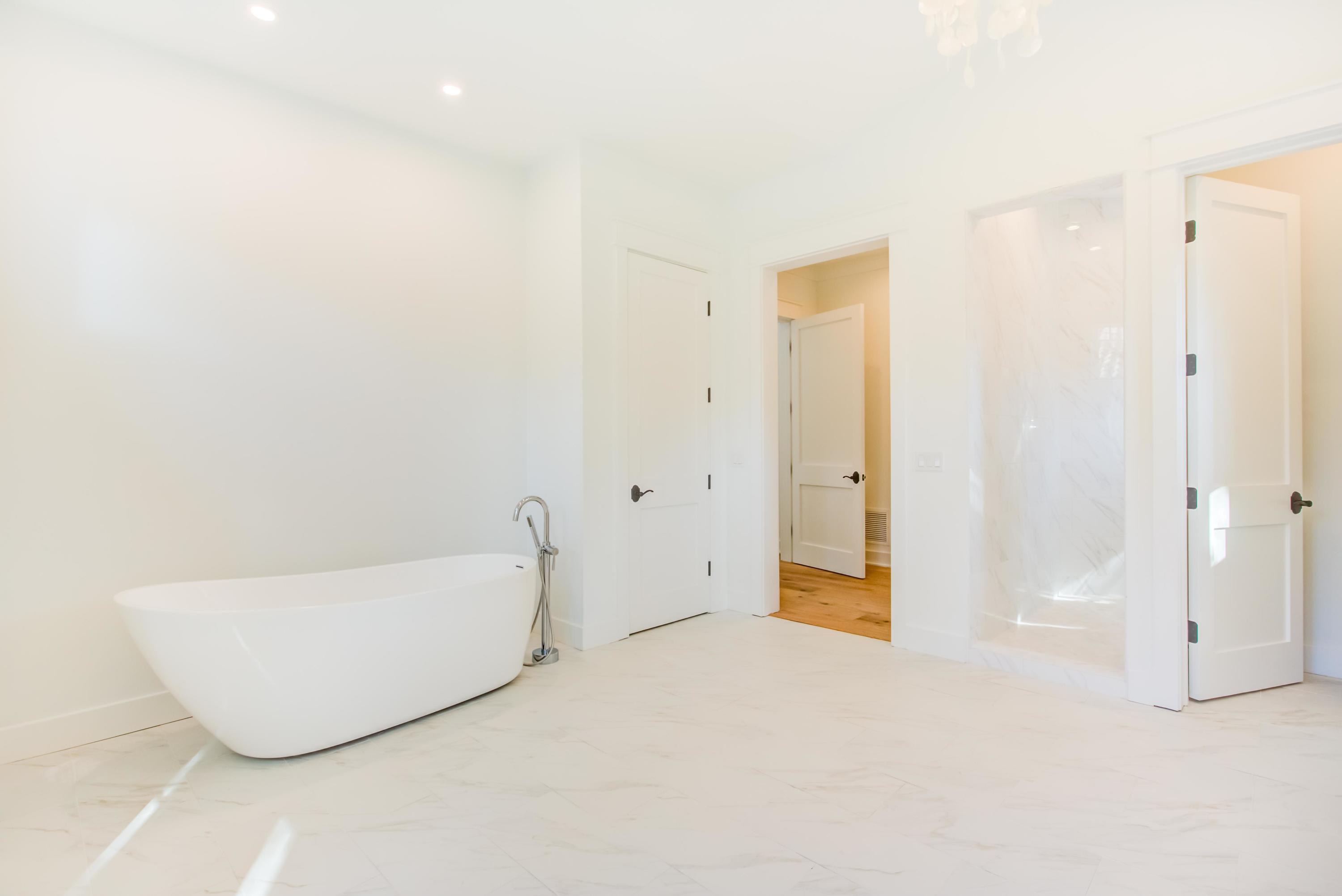 BURNT PINE - Residential