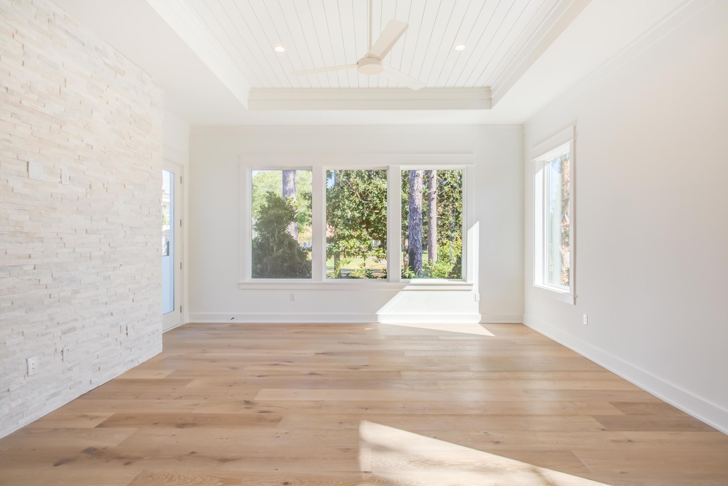 BURNT PINE - Residential