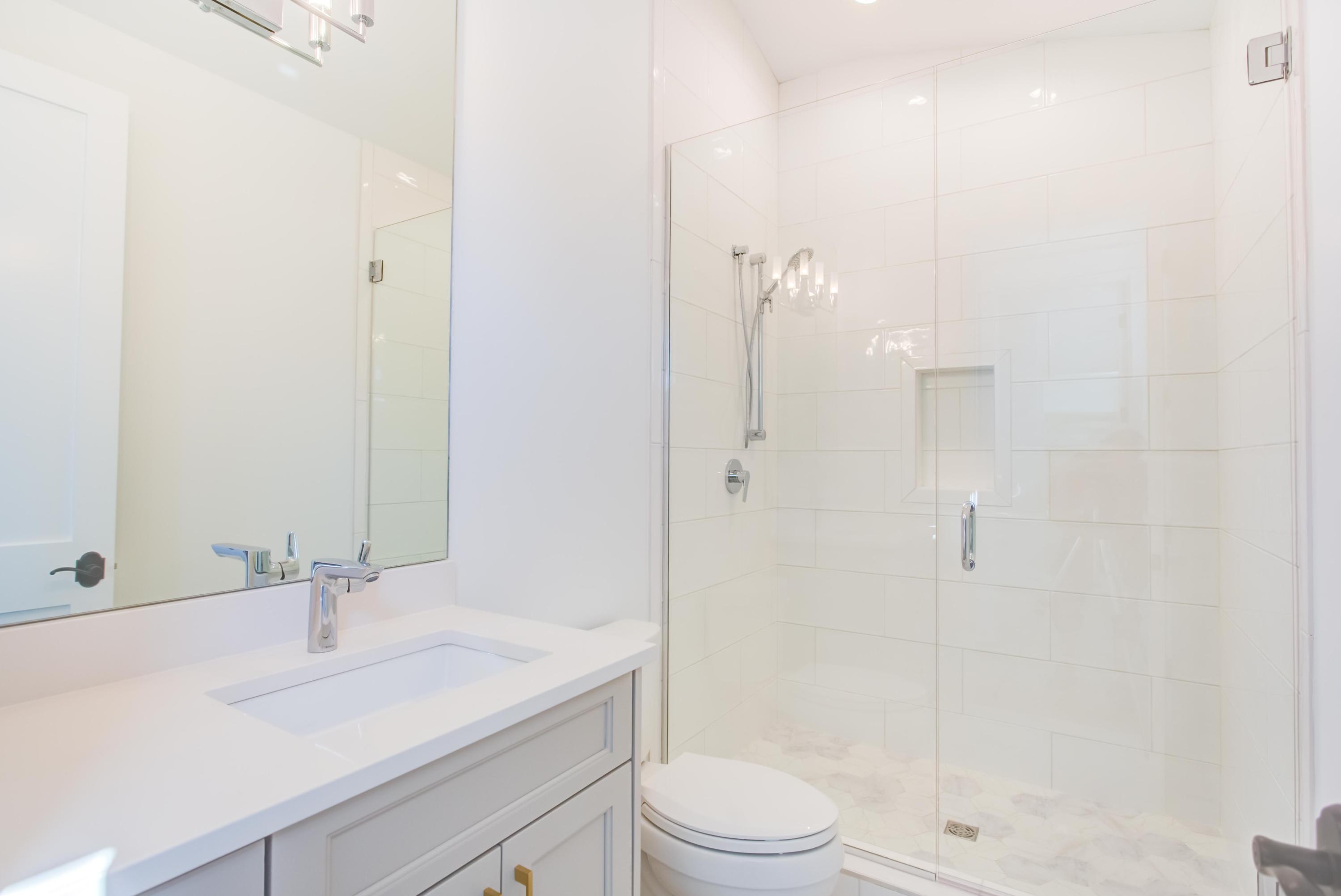 BURNT PINE - Residential