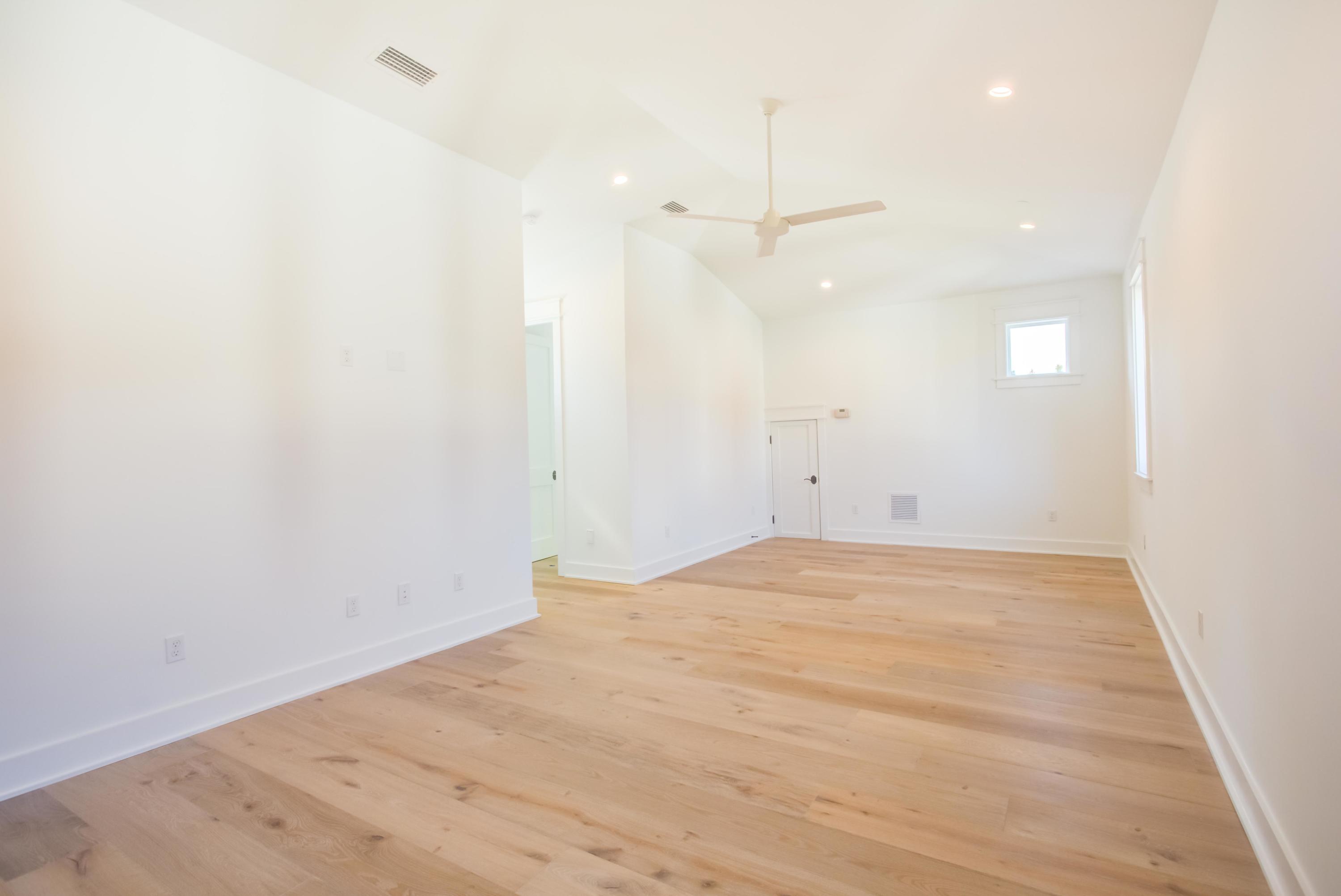 BURNT PINE - Residential