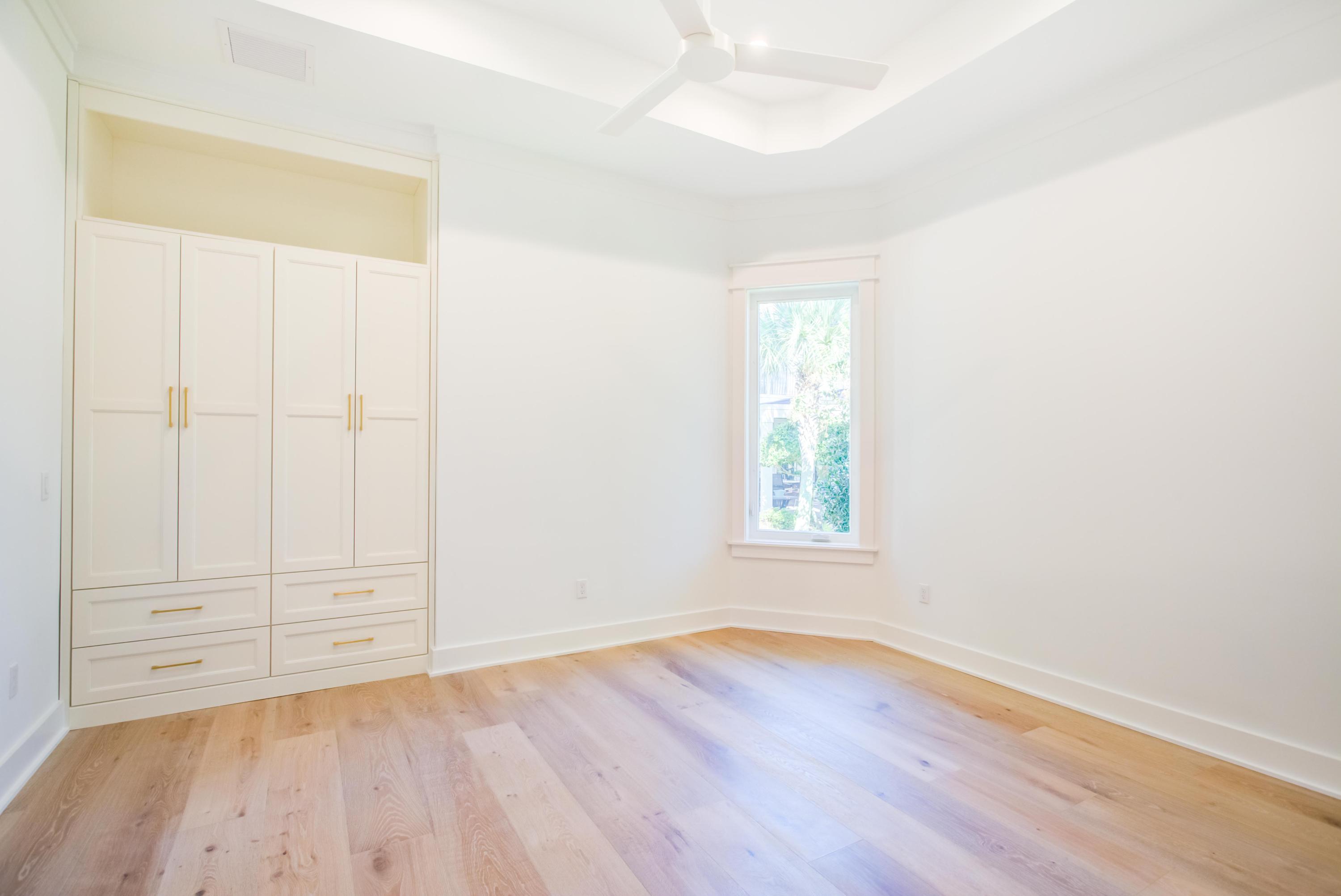 BURNT PINE - Residential